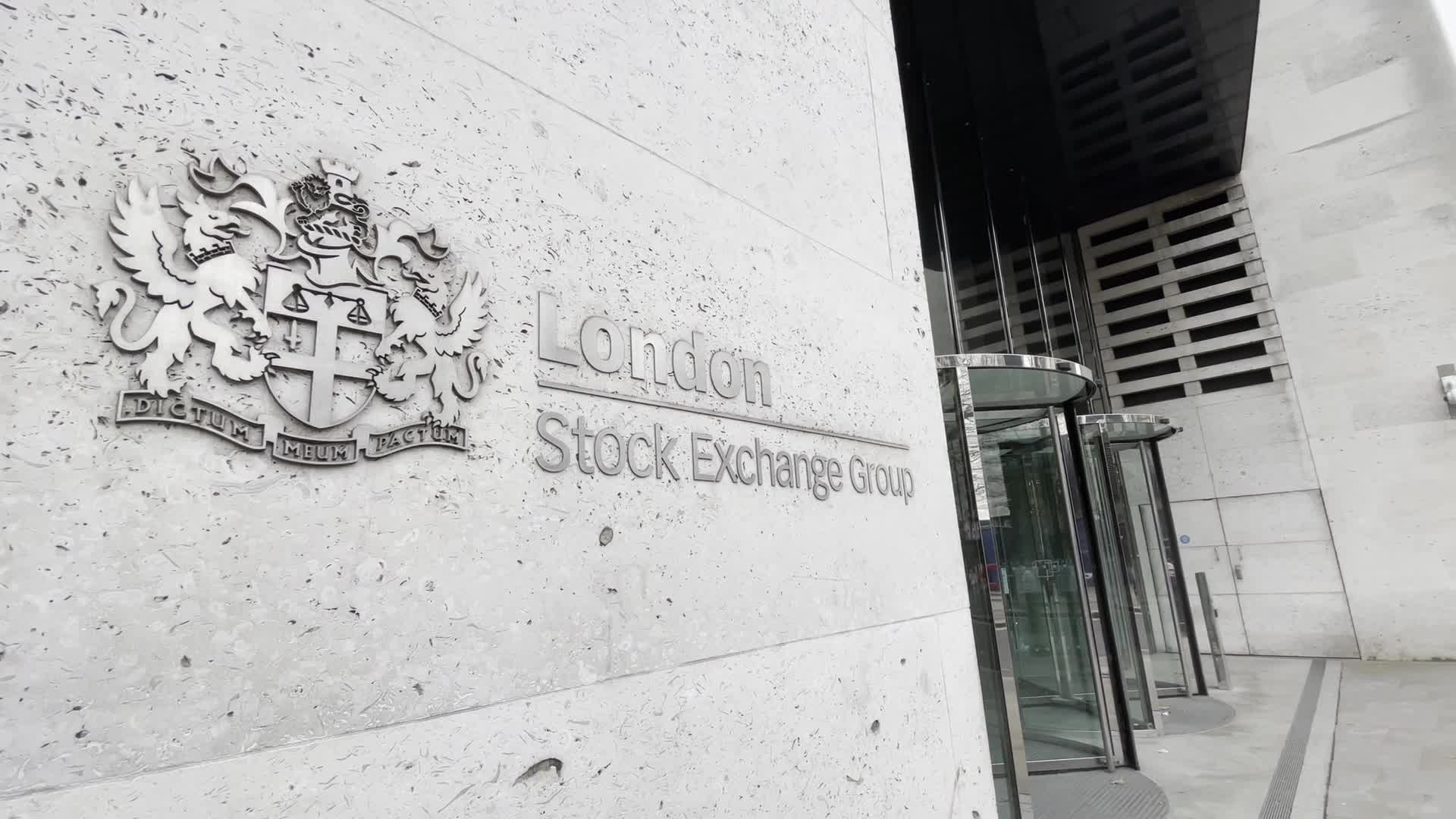 European Stocks Edge Up Ahead of Key Central Bank Decisions