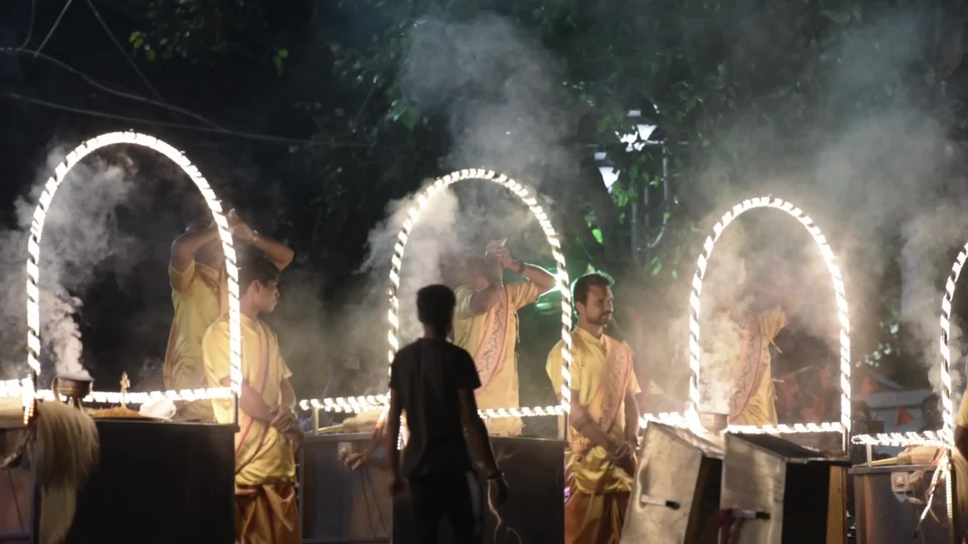 Ganga Aarti In Kolkata 