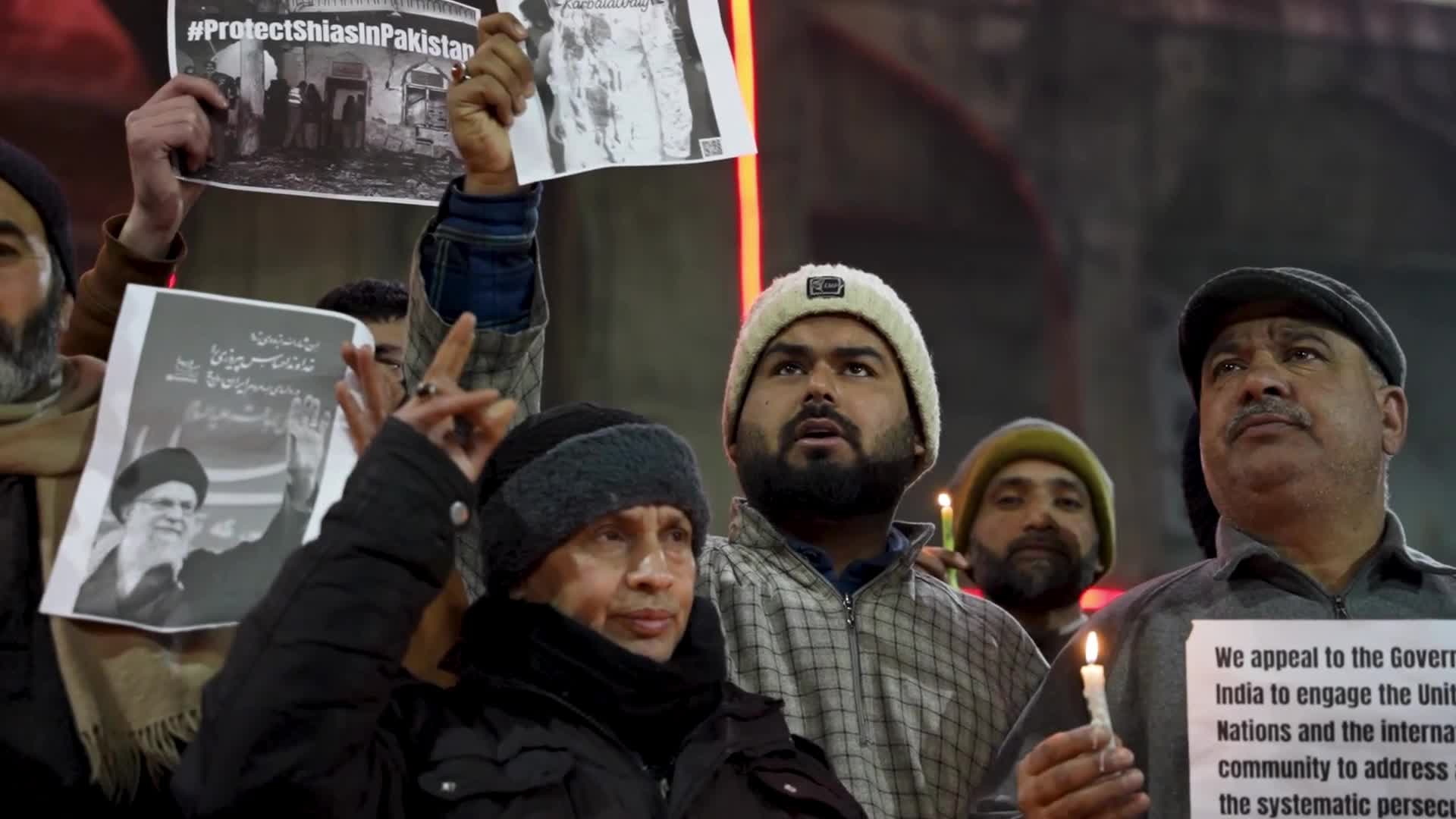 Srinagar Residents Protest Killings After Deadly Suicide Blast at Islamabad Shia Mosque