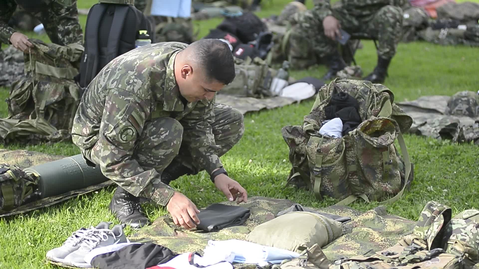 Soldiers of the Brigade of Engineers for Disaster Management and Prevention Prepare to Support Rescue Mission in Cordoba