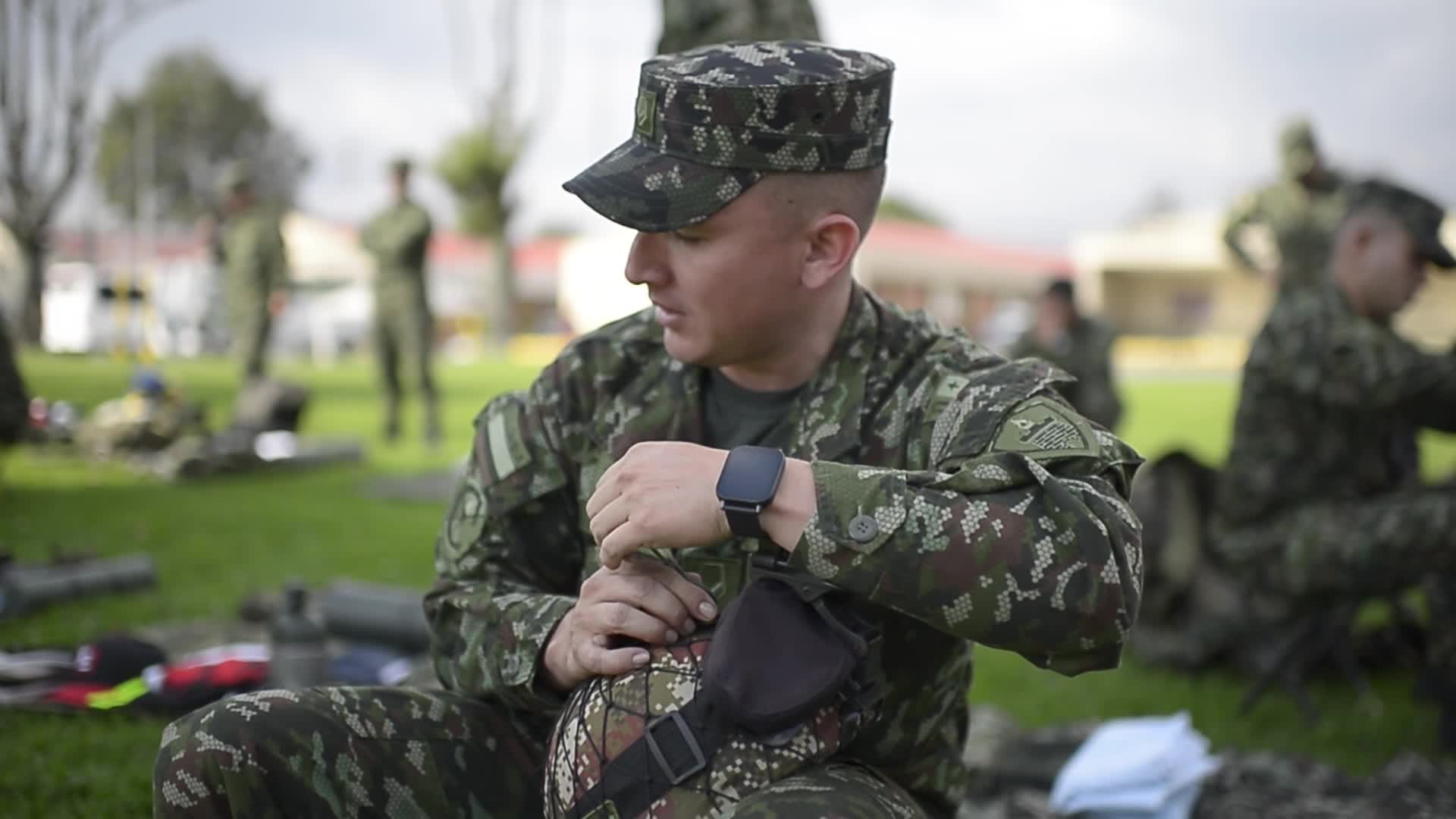 Soldiers of the Brigade of Engineers for Disaster Management and Prevention Prepare to Support Rescue Mission in Cordoba