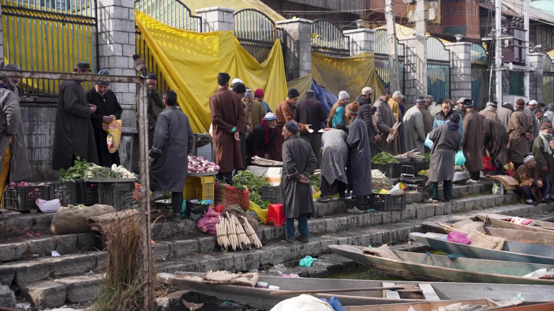 Flee Floating Vegetable Market in Srinagar.