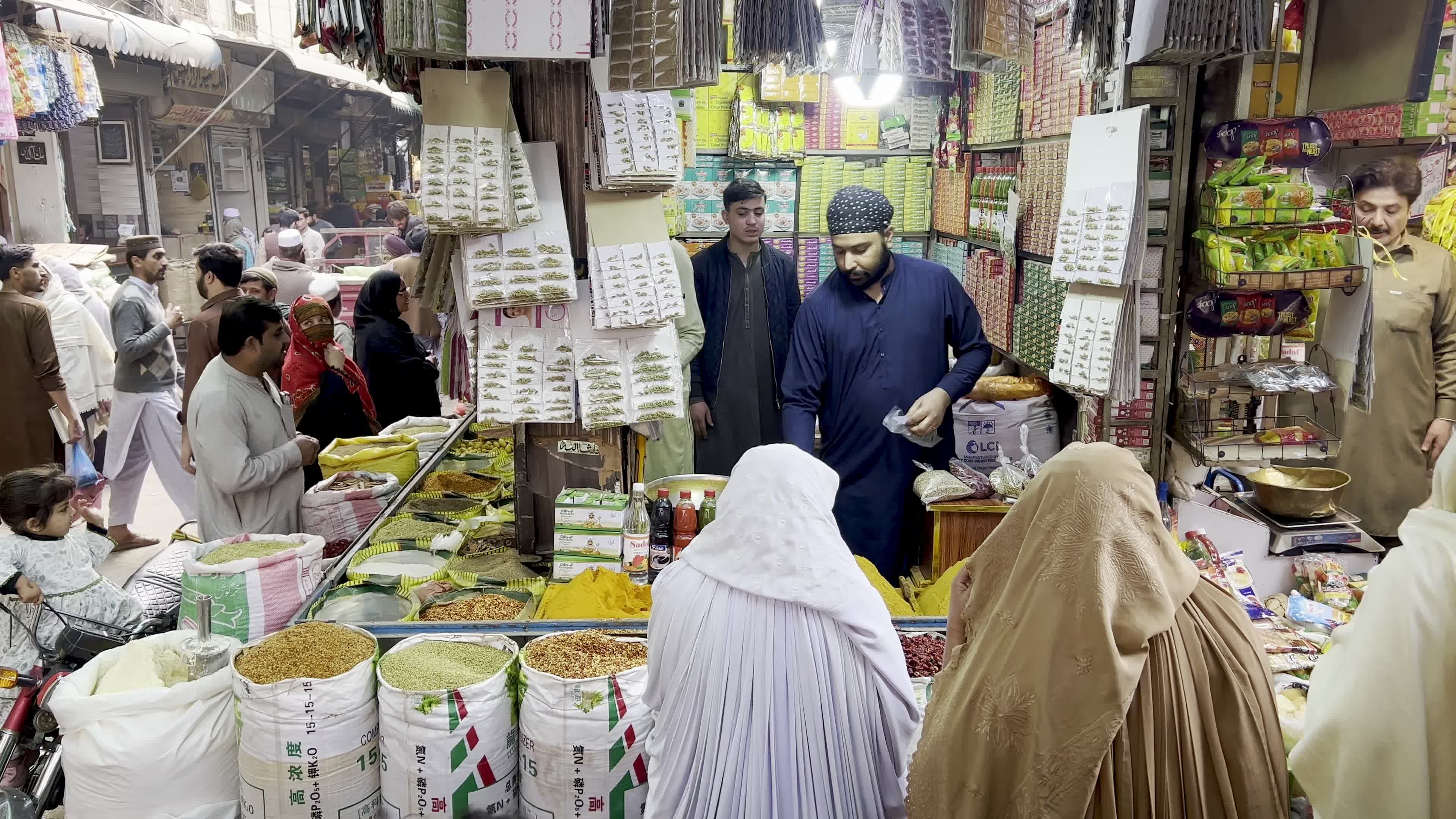 Pakistan Ramadan Preparations