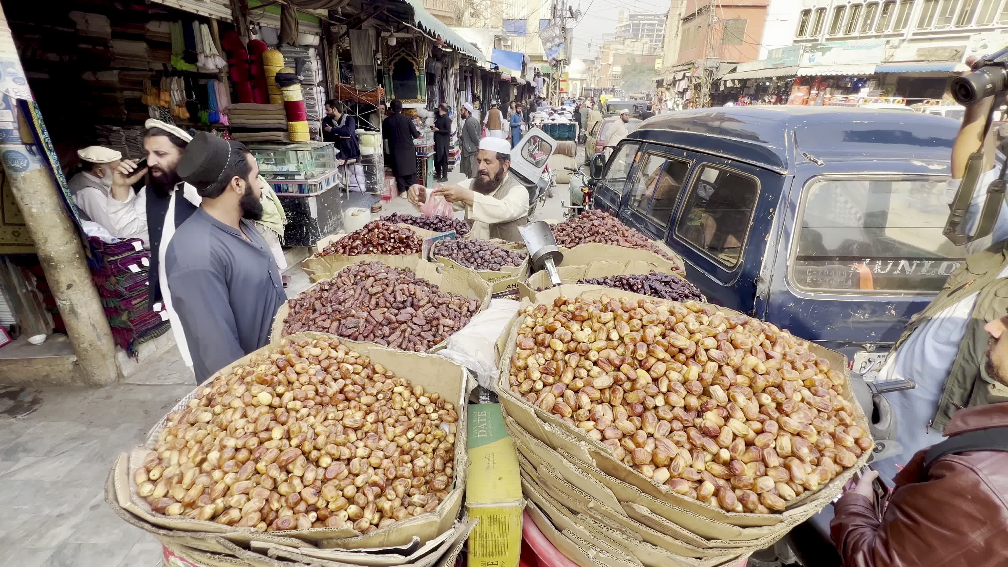 Preparations for Ramadan in Pakistan