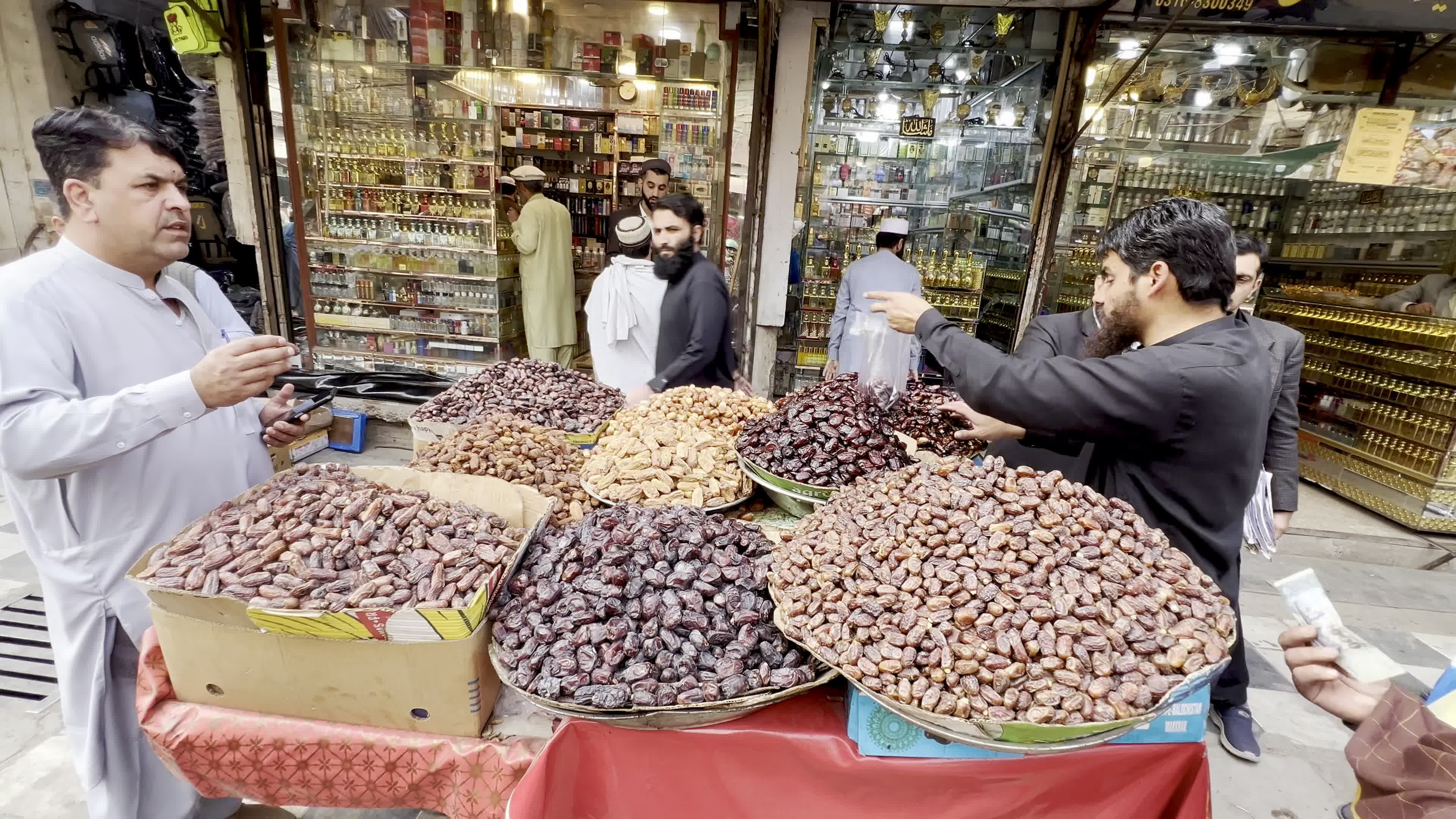 Preparations for Ramadan in Pakistan