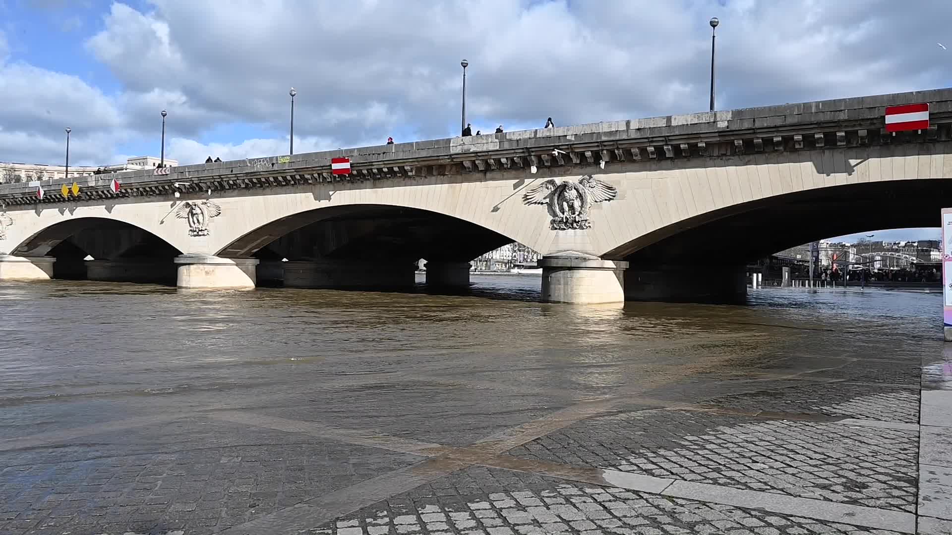 Seine River flood in Paris 3