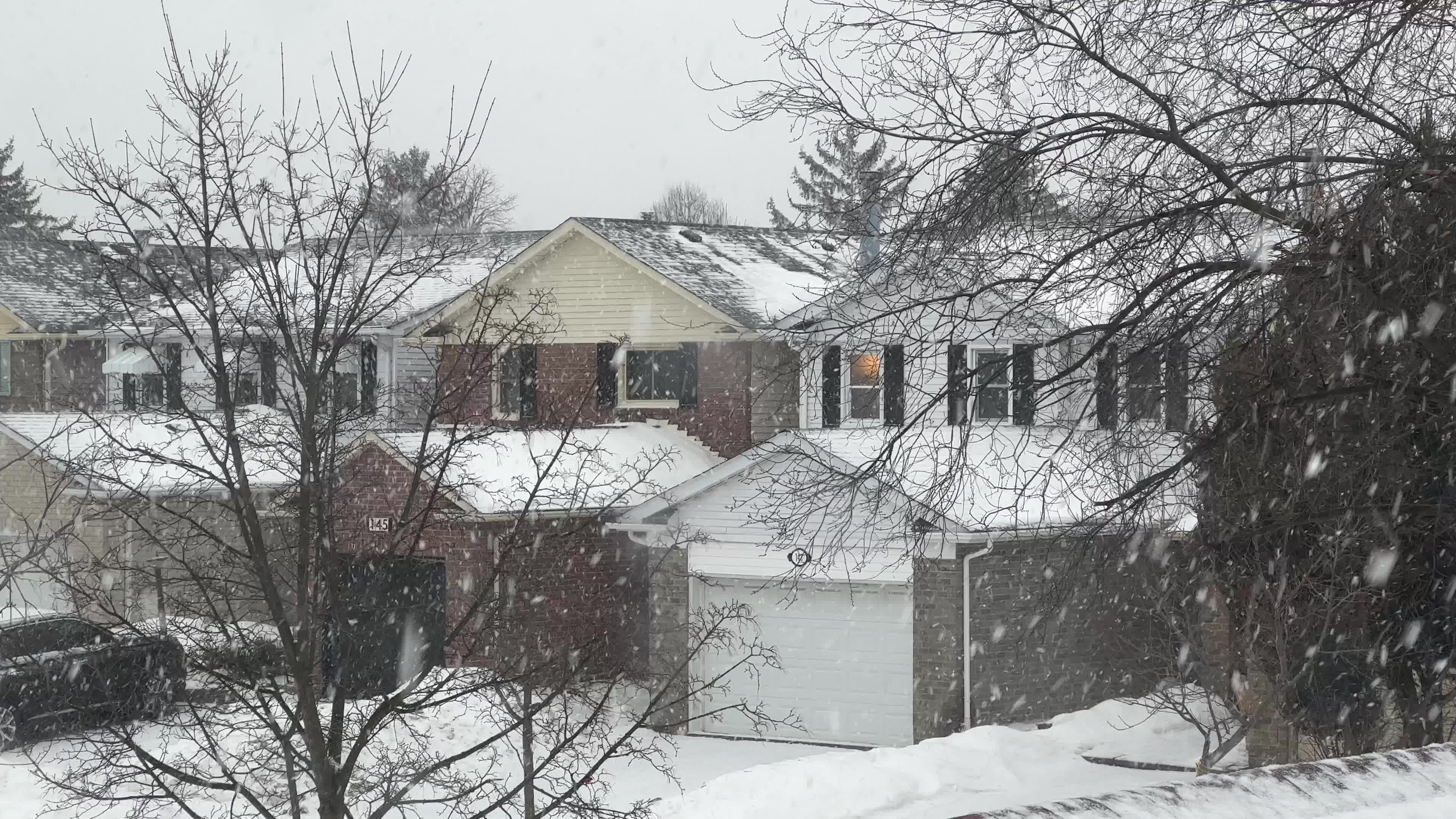 Messy mix of Winter weather arrives in Toronto