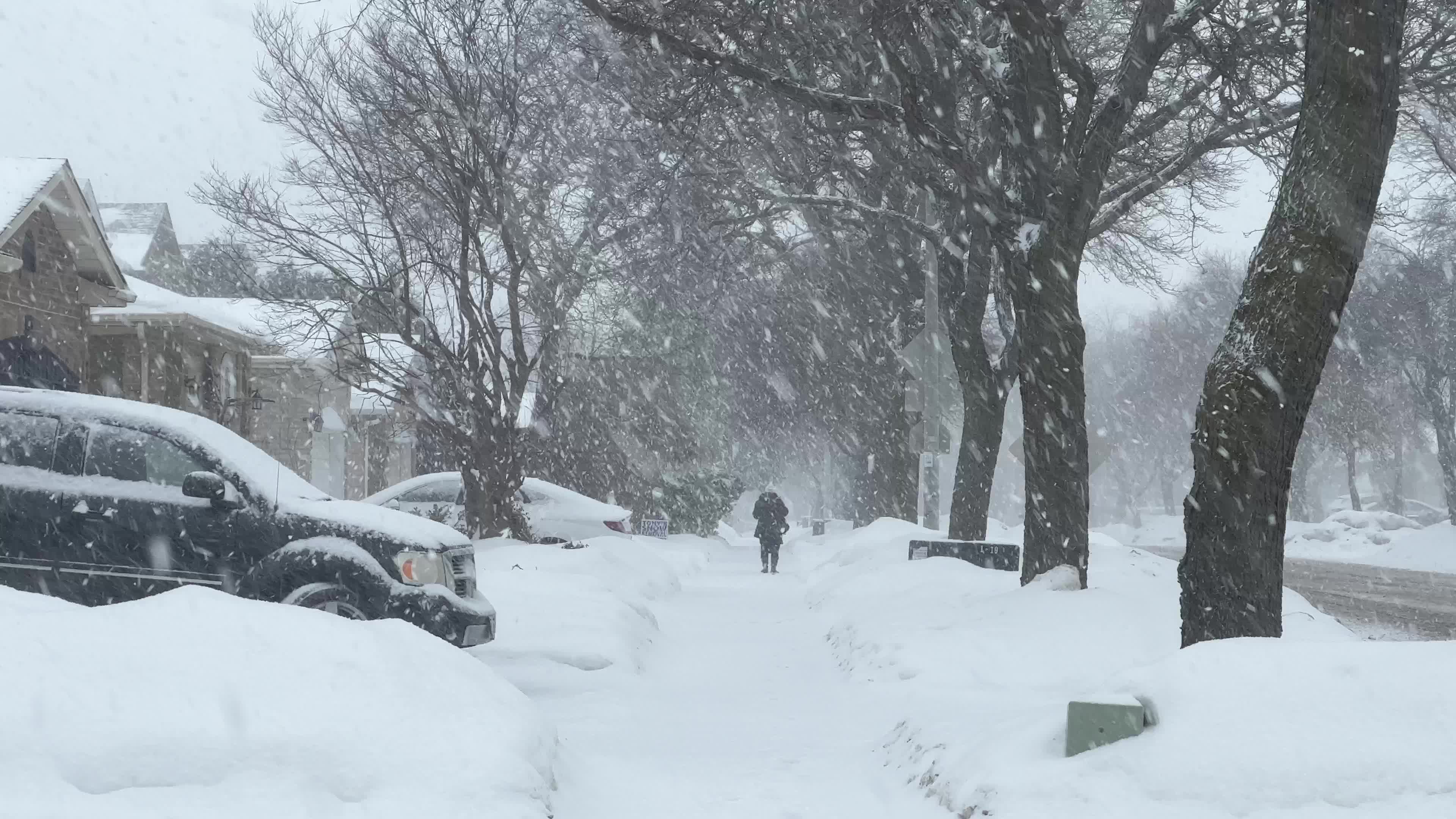 Messy mix of Winter weather arrives in Toronto