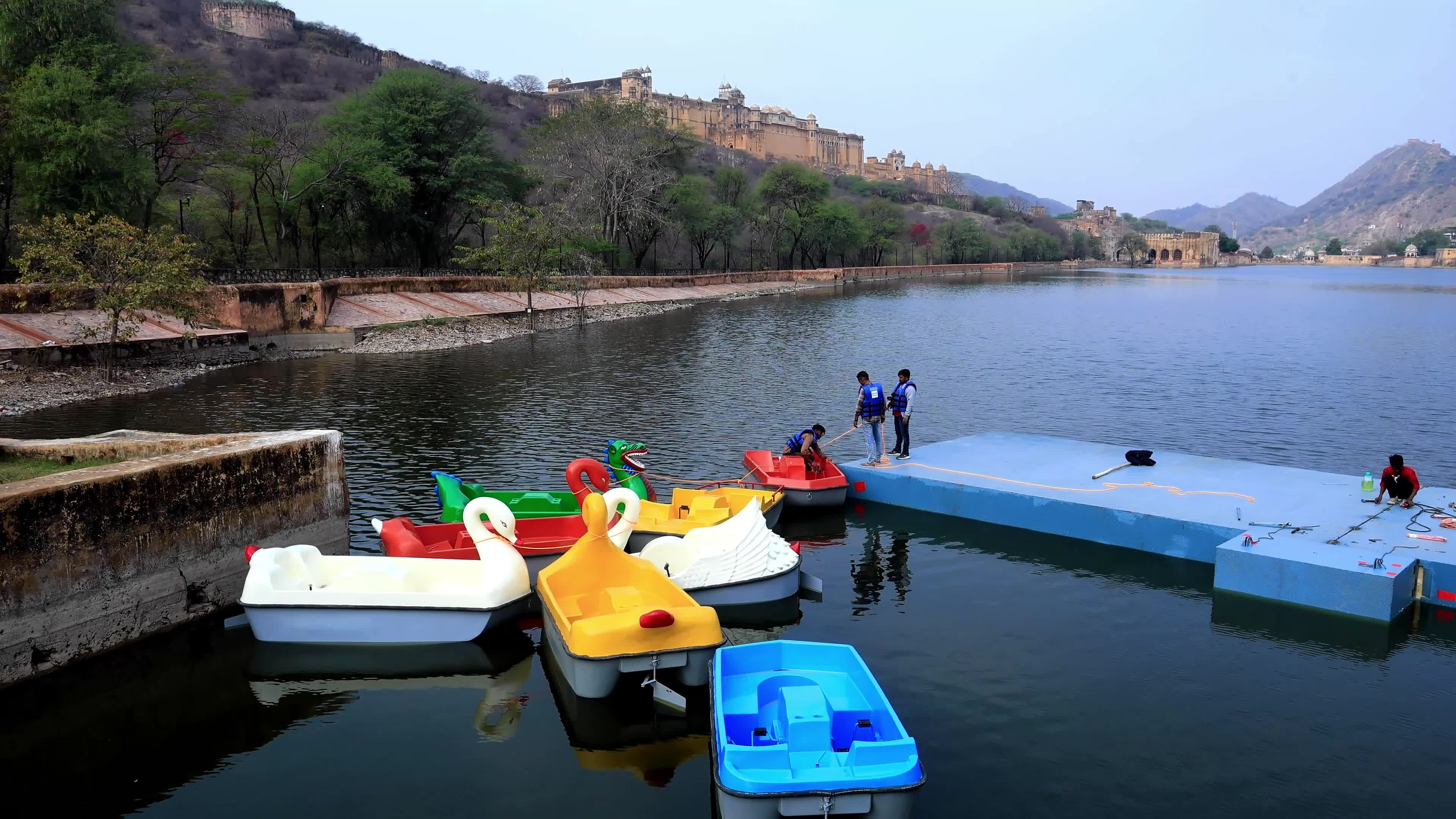 Boating trail at Maota Lake in Jaipur