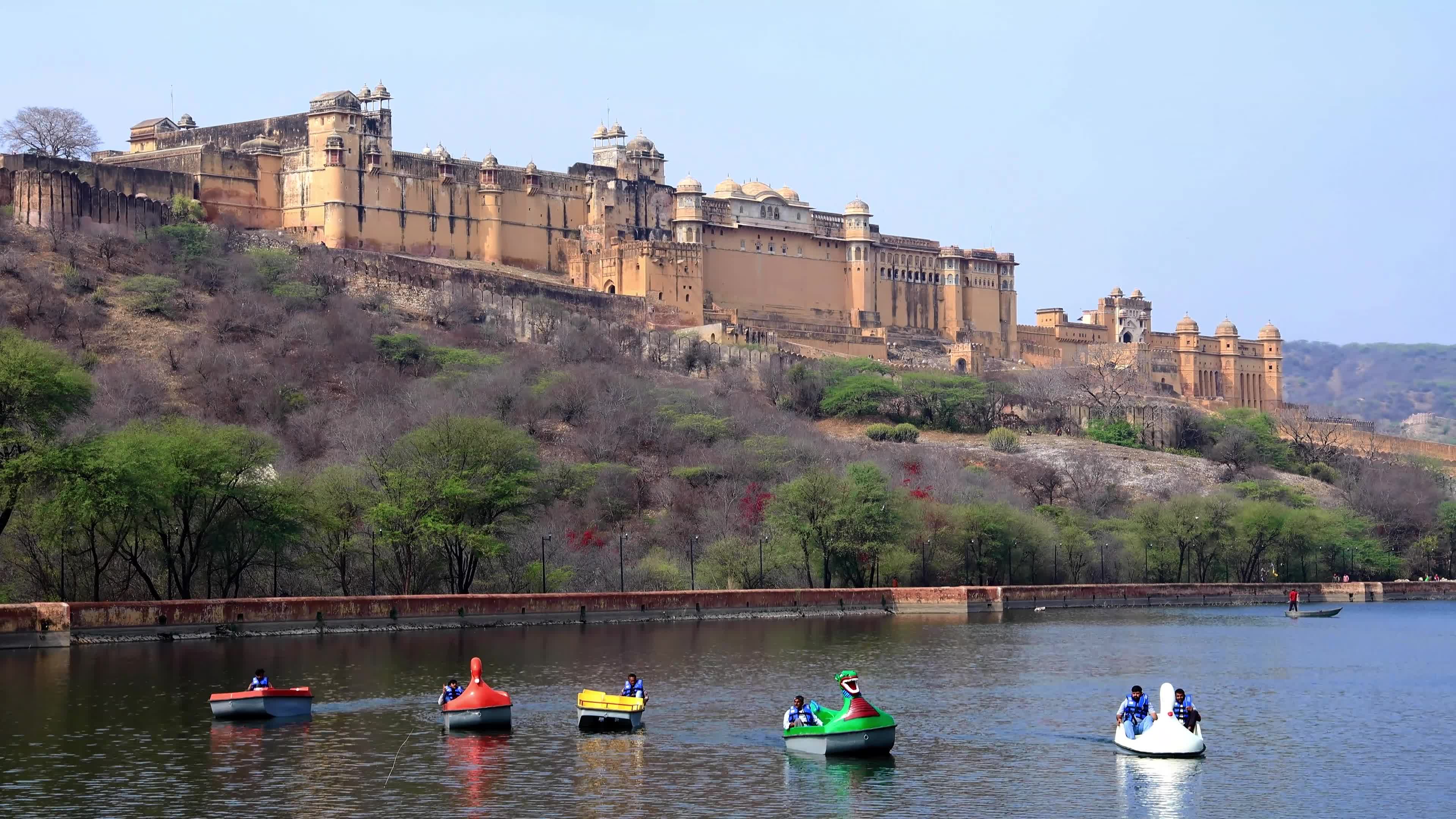 Boating trail at Maota Lake in Jaipur