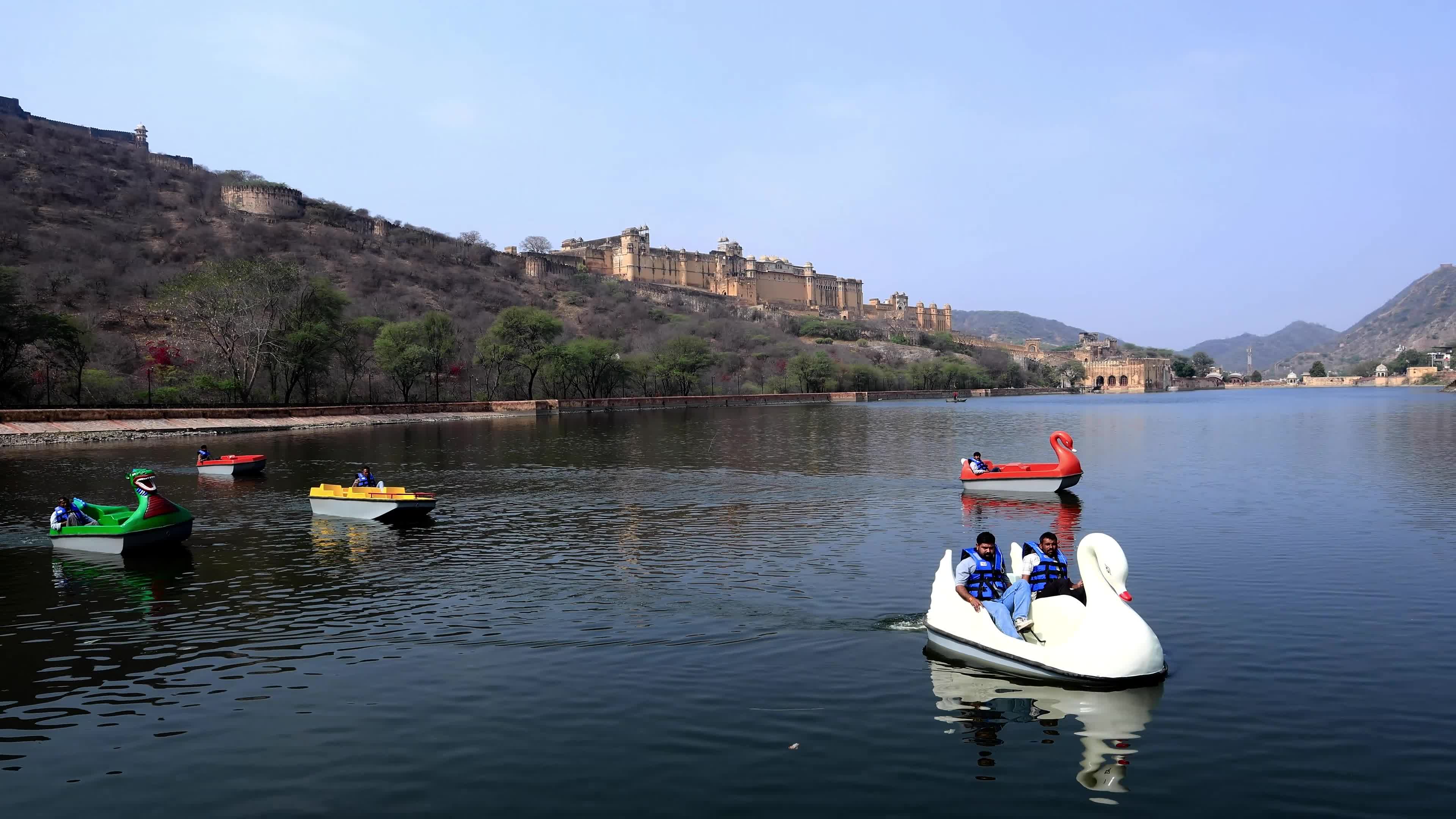 Boating trail at Maota Lake in Jaipur