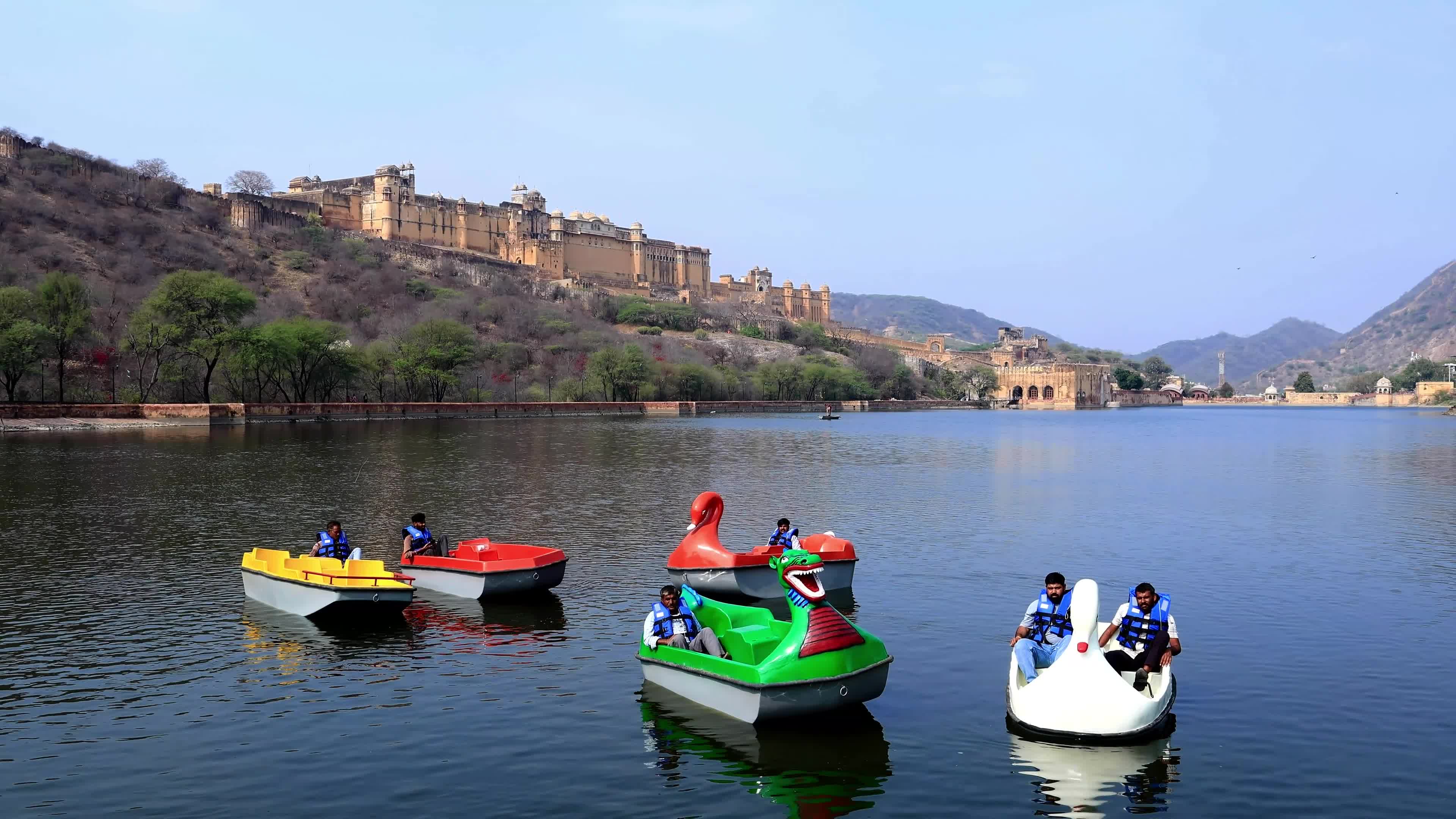 Boating trail at Maota Lake in Jaipur