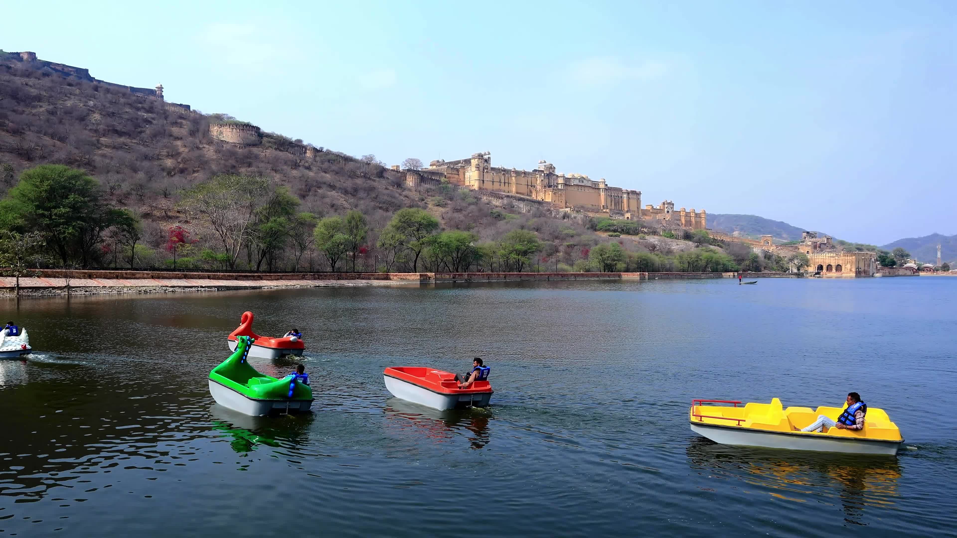 Boating trail at Maota Lake in Jaipur