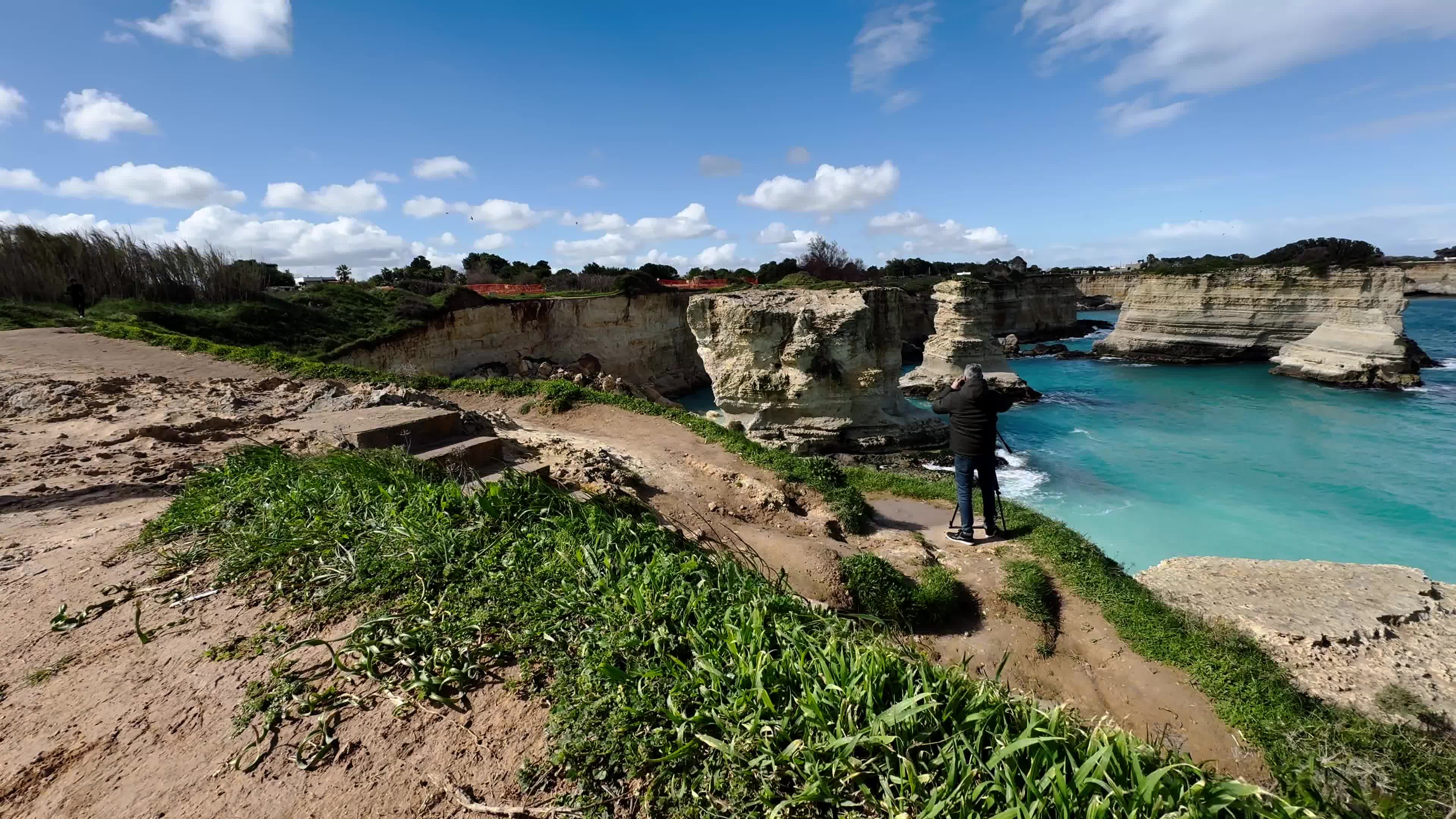 Italy's 'Lovers' Arch' collapses into sea on Valentine's Day