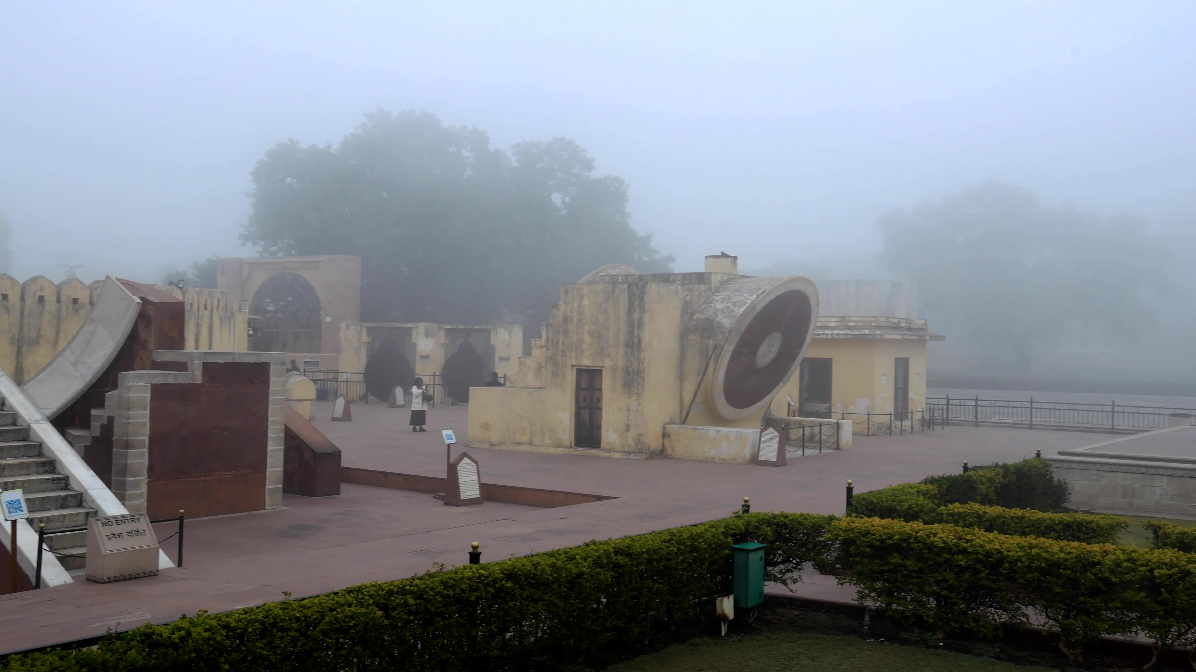 Weather: Fog in Jaipur