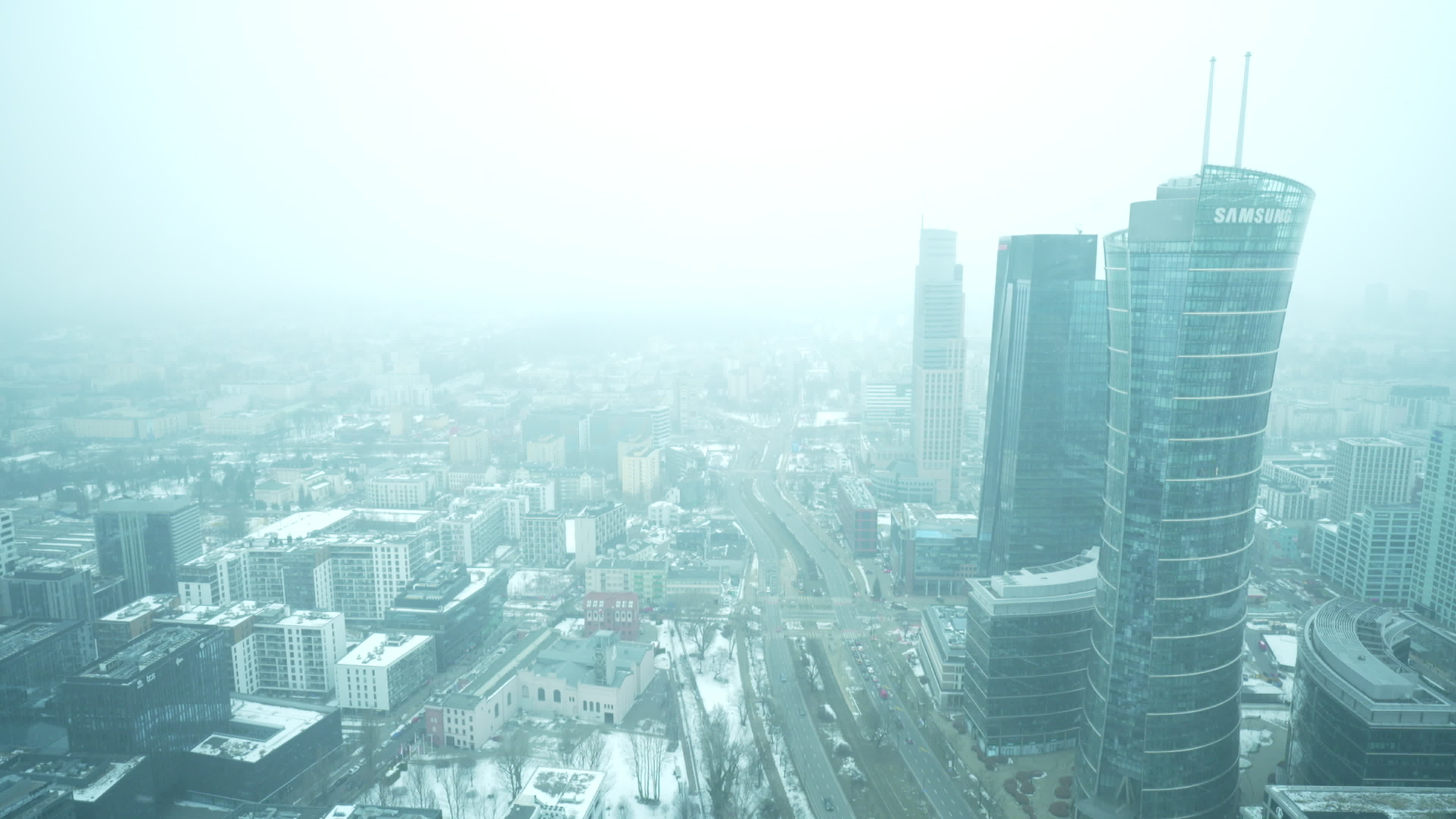 People take part in "Everest" skyscraper run