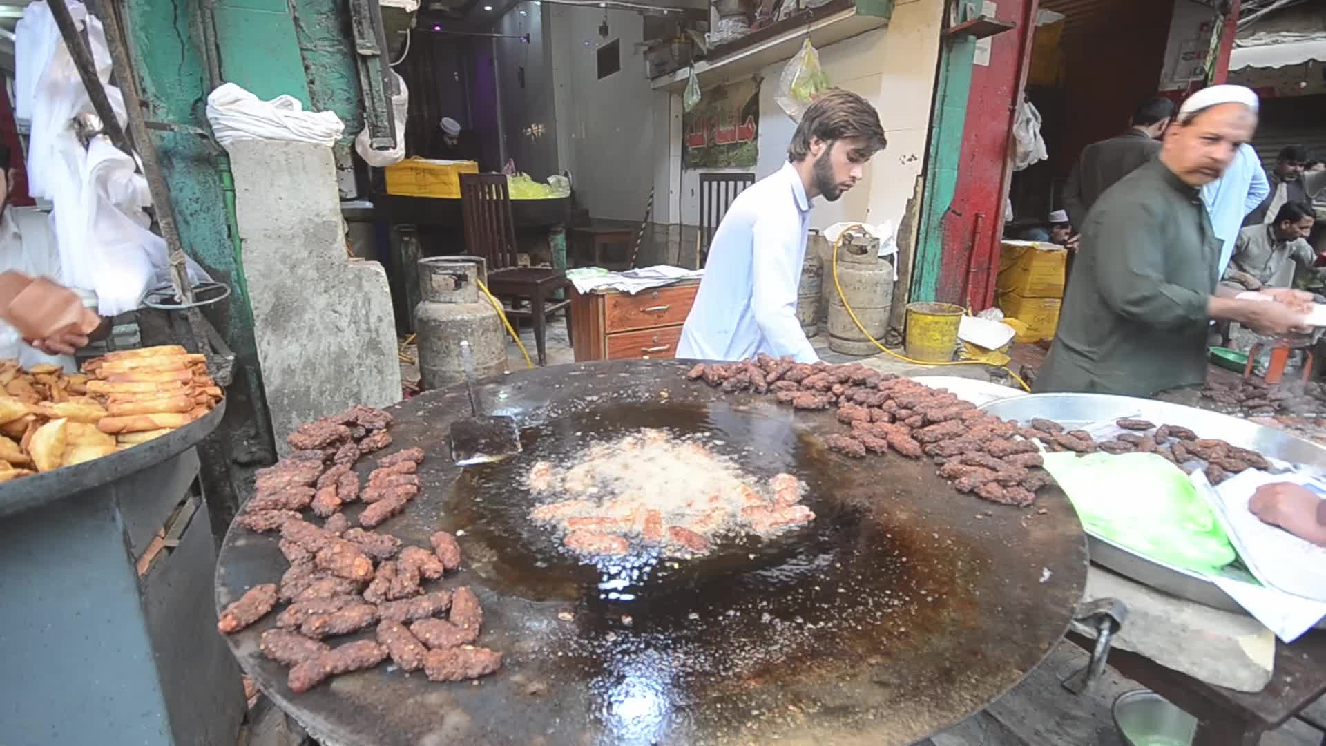 Vendors Prepare Iftar on the 4rd Day of Ramadan in Peshawar