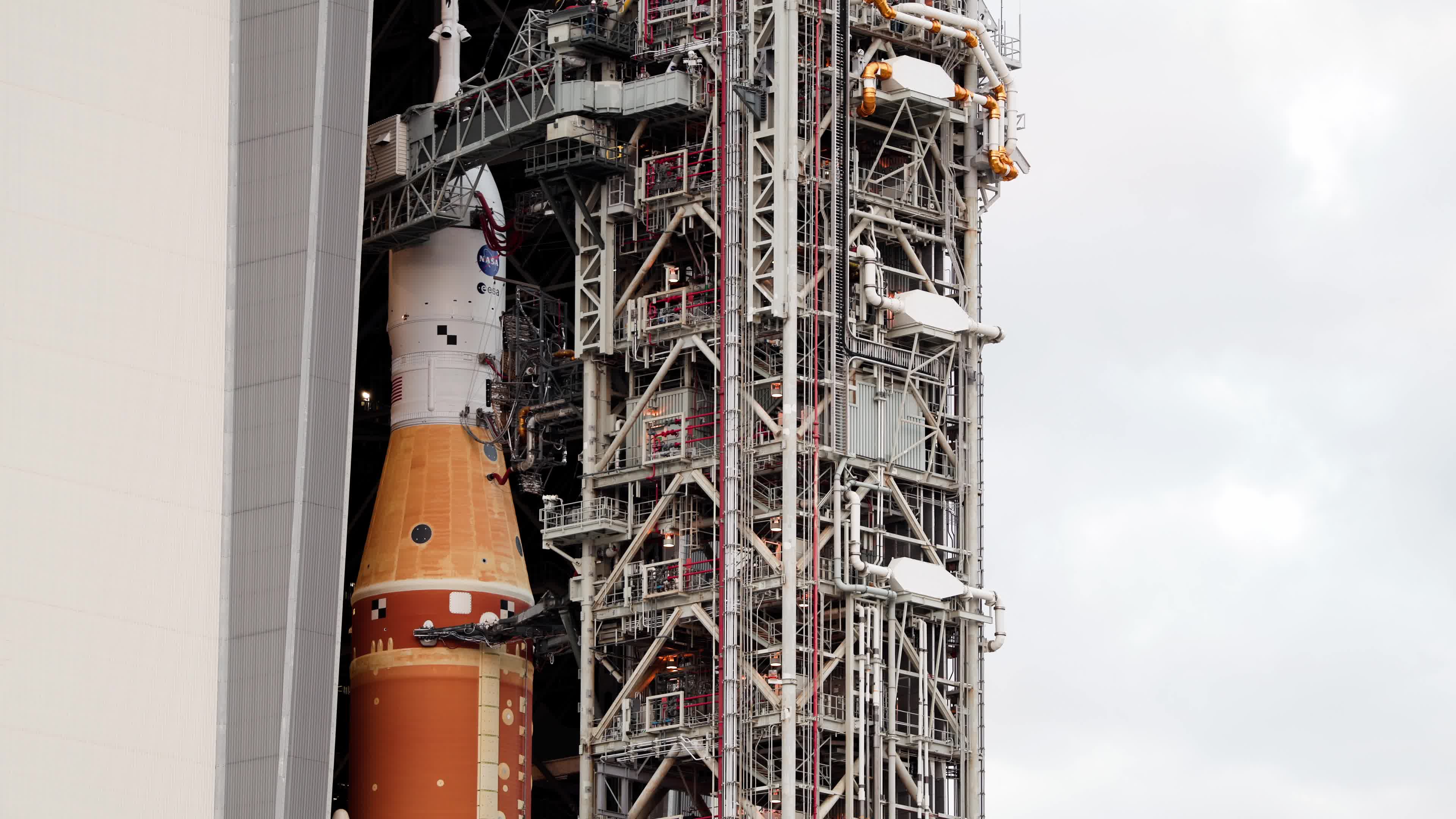 NASA Artemis II Rollout