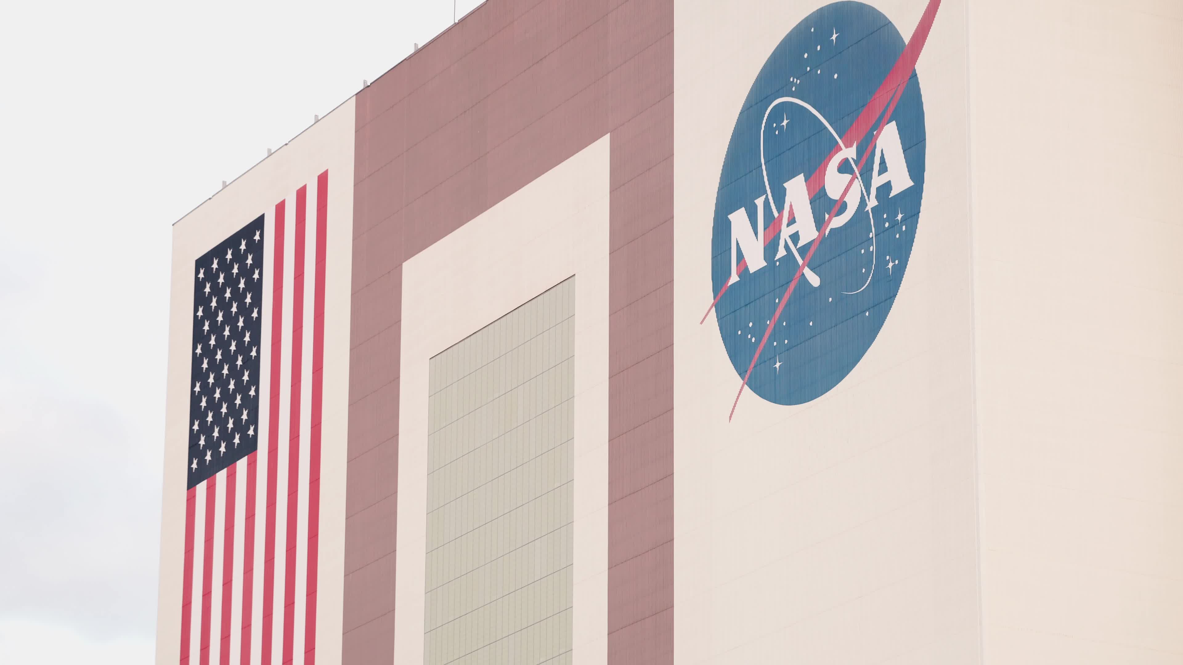 NASA Artemis II Rollout
