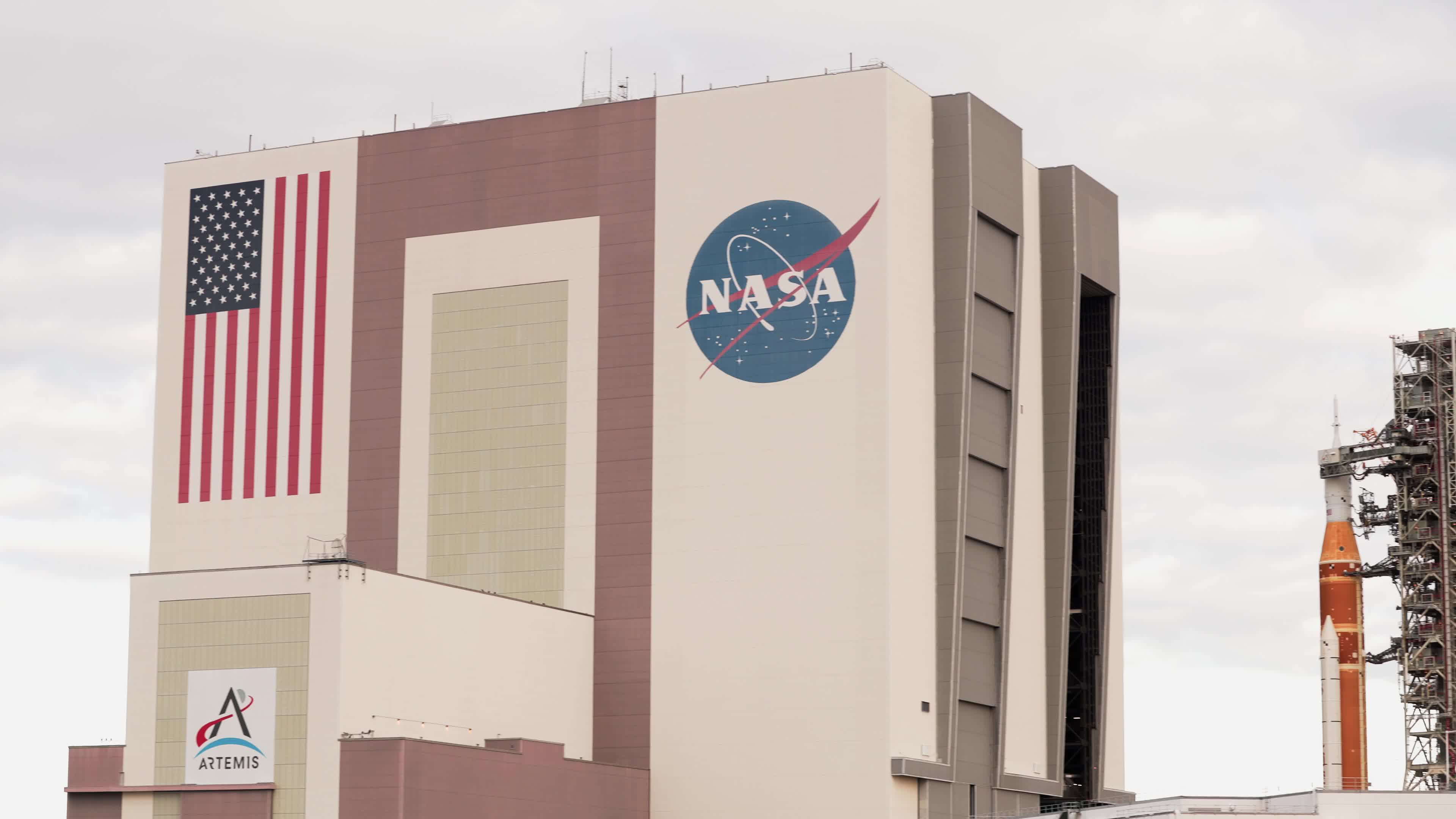 NASA Artemis II Rollout
