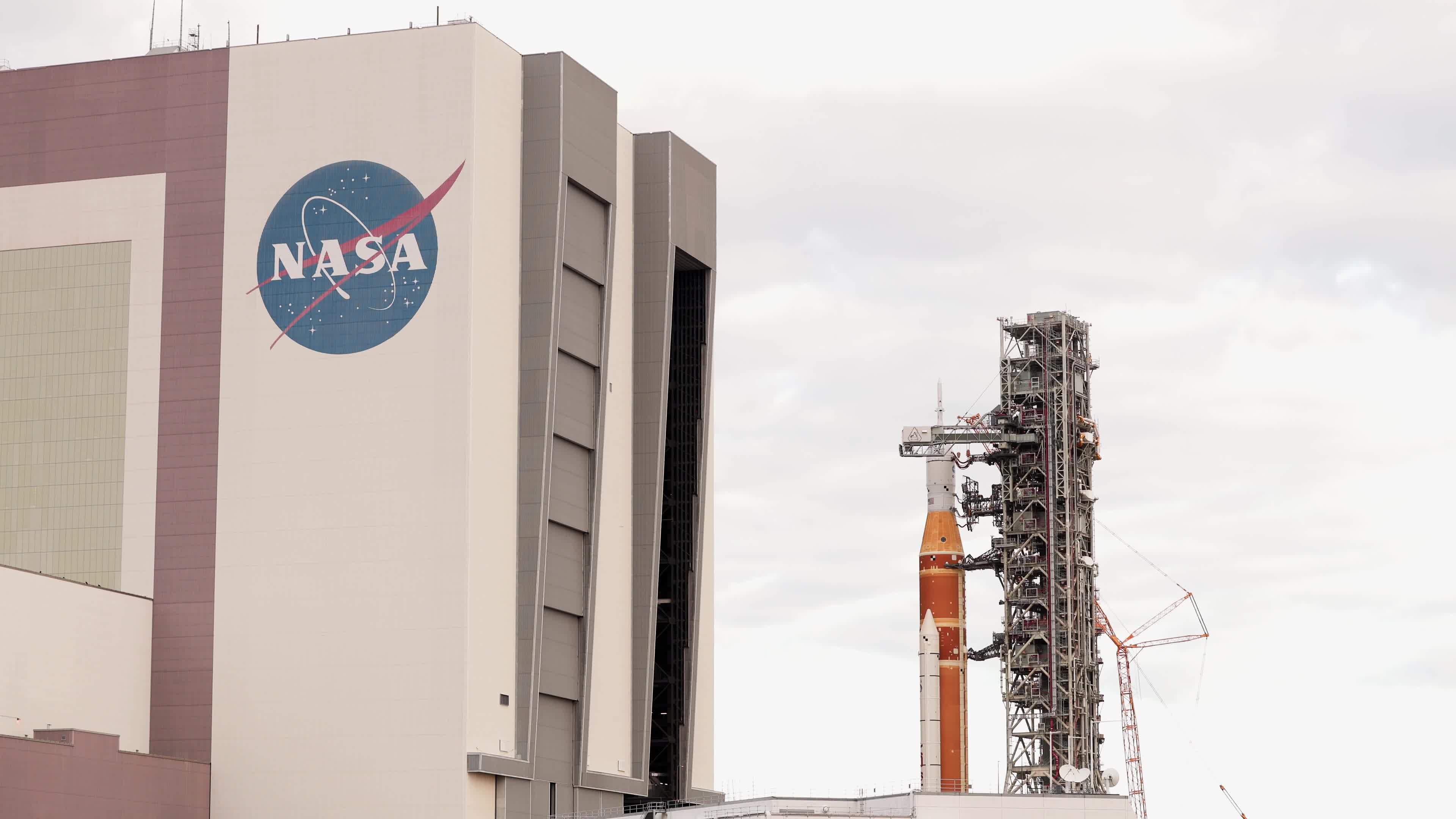 NASA Artemis II Rollout