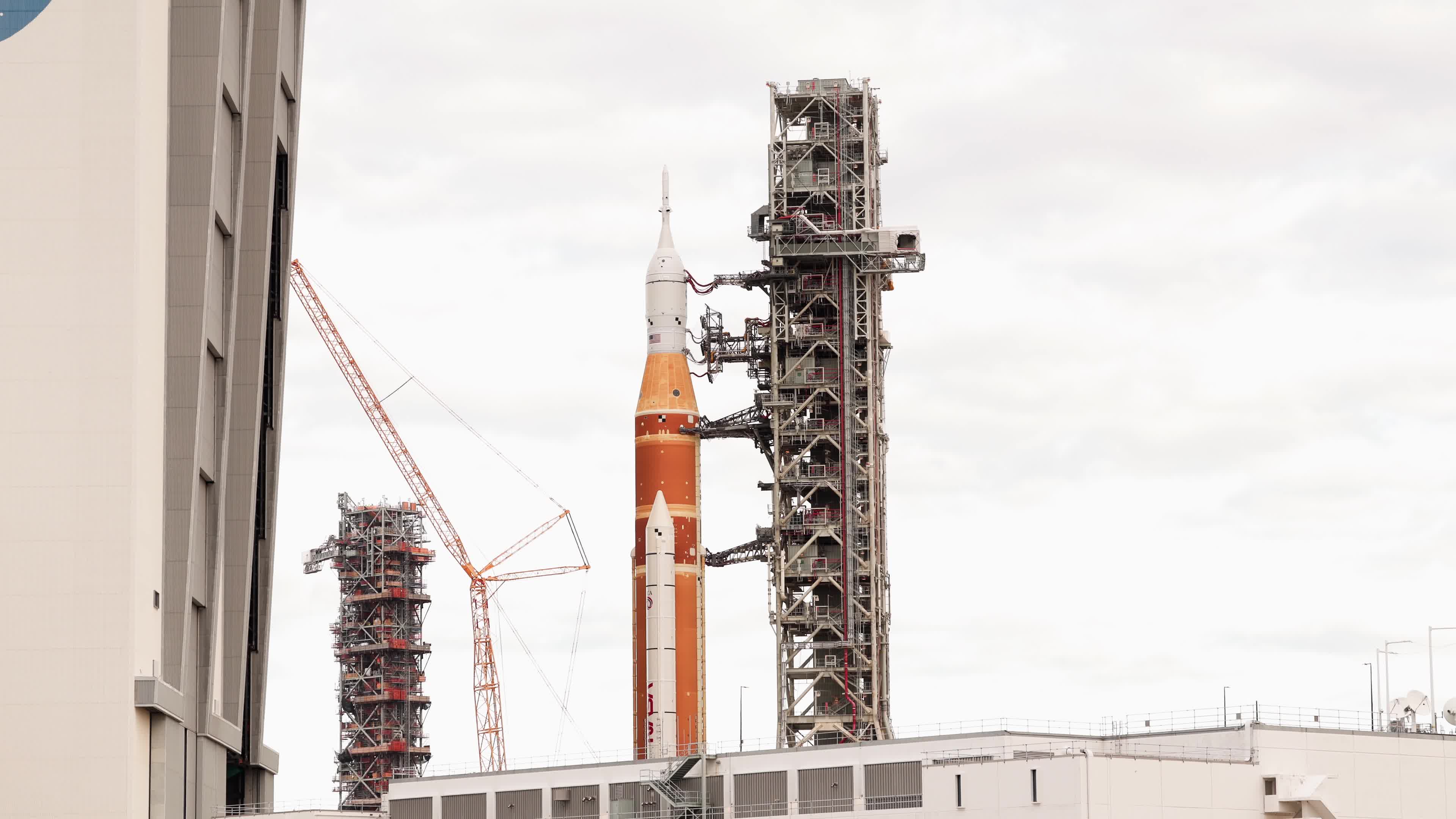 NASA Artemis II Rollout