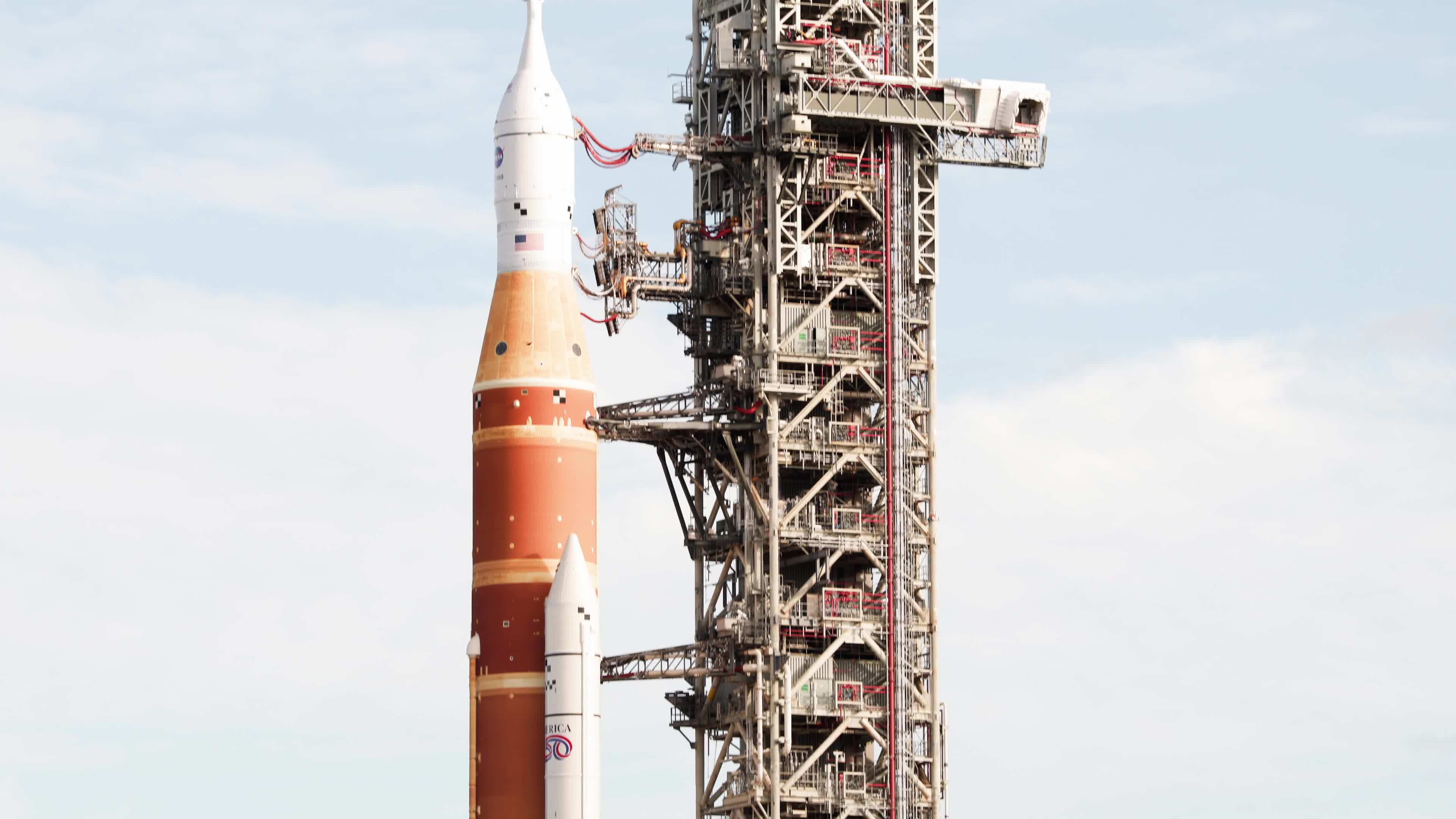NASA Artemis II Rollout