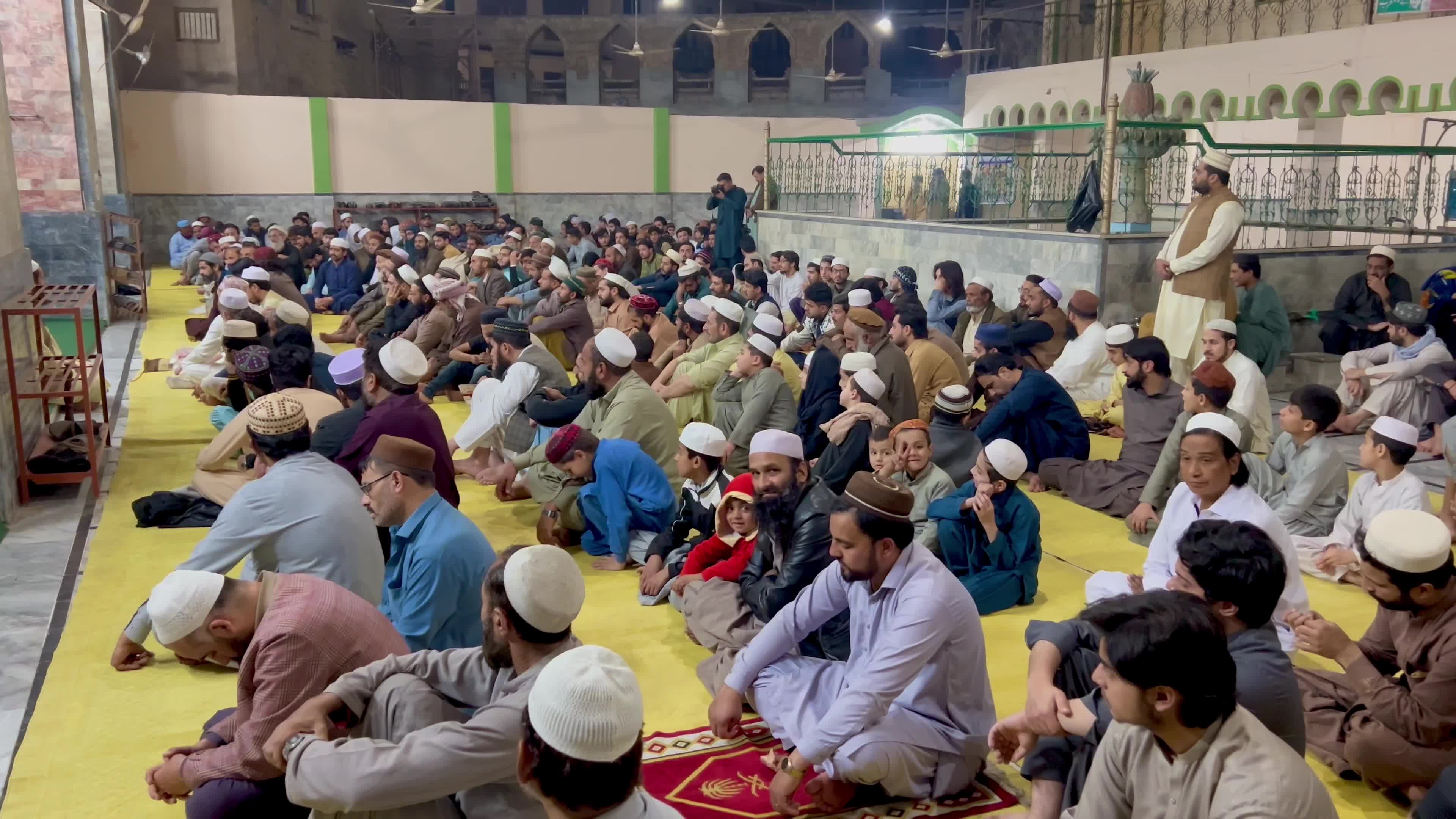 Pakistan: Quran Completion Marked with Prayers and Charity at Historic Peshawar Mosque
