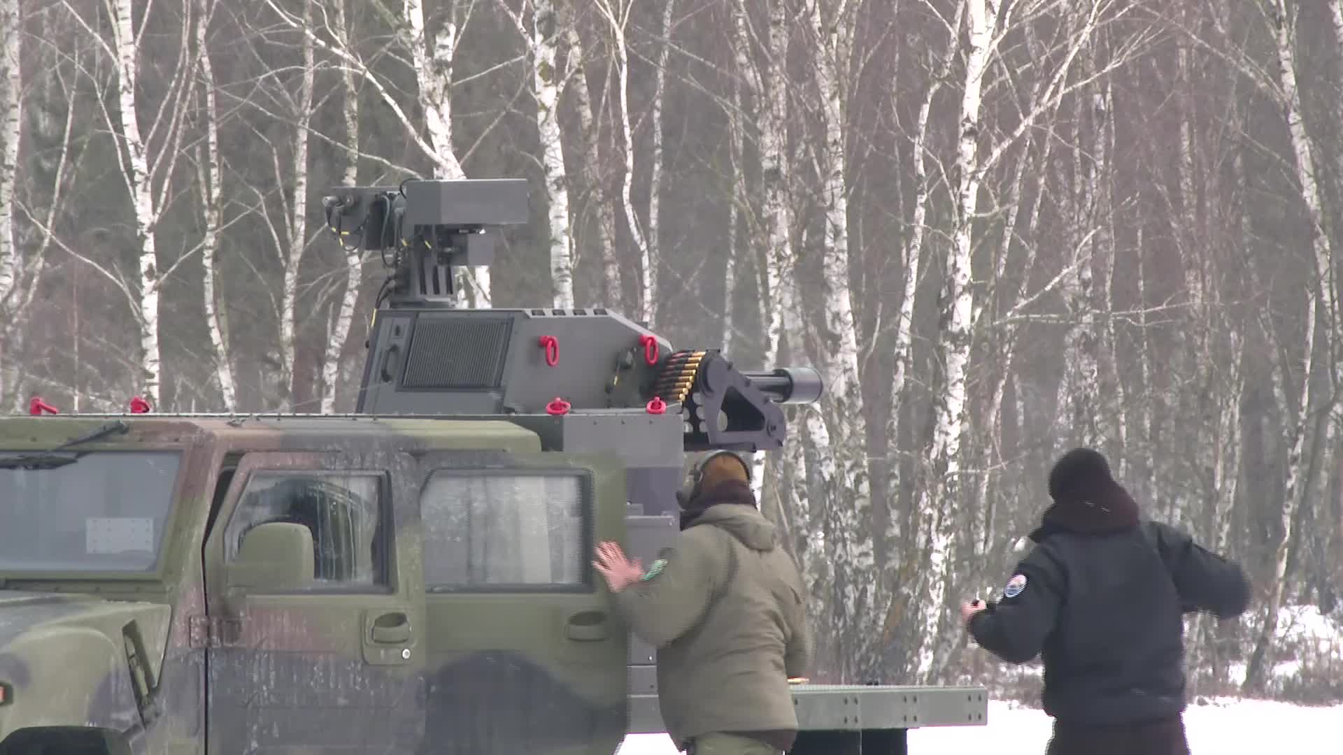 POLAND: Land nd air military drones