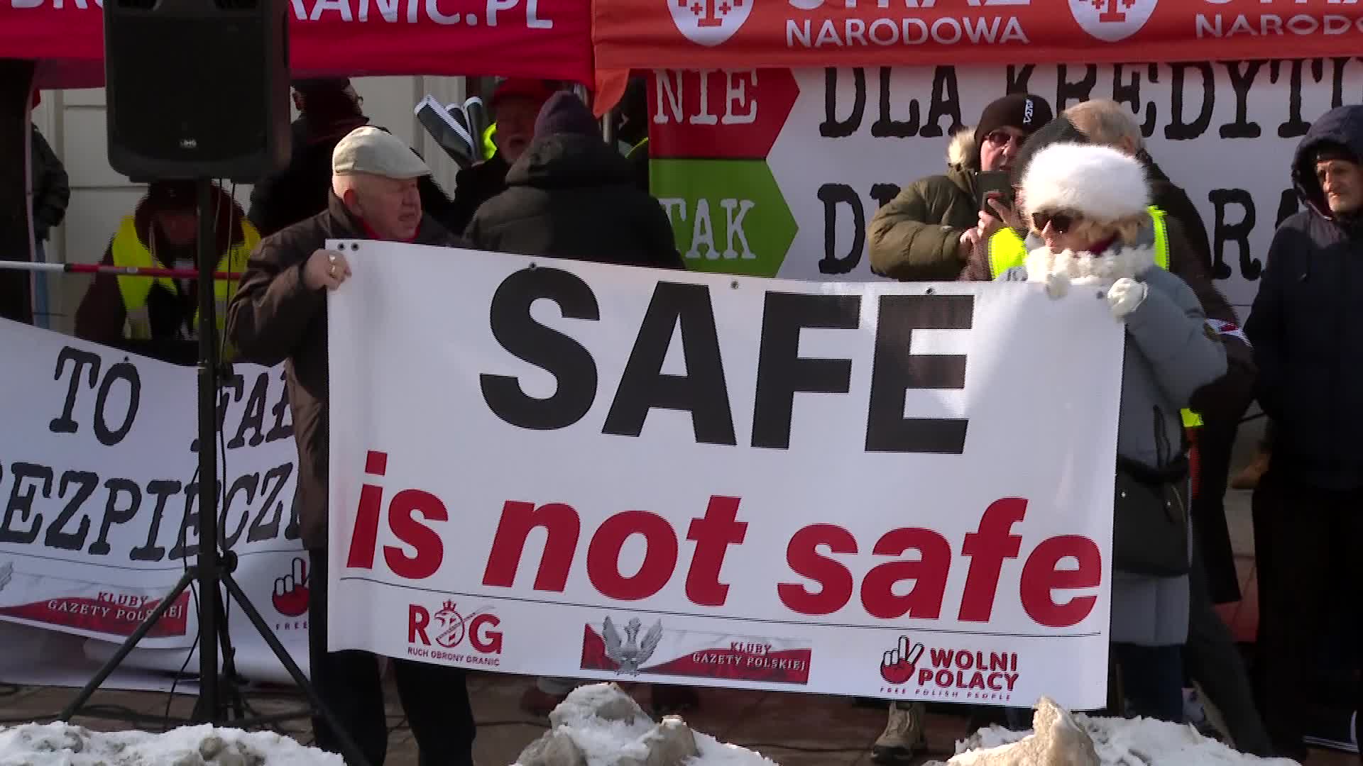 POLAND: SAFE is not safe Protest
