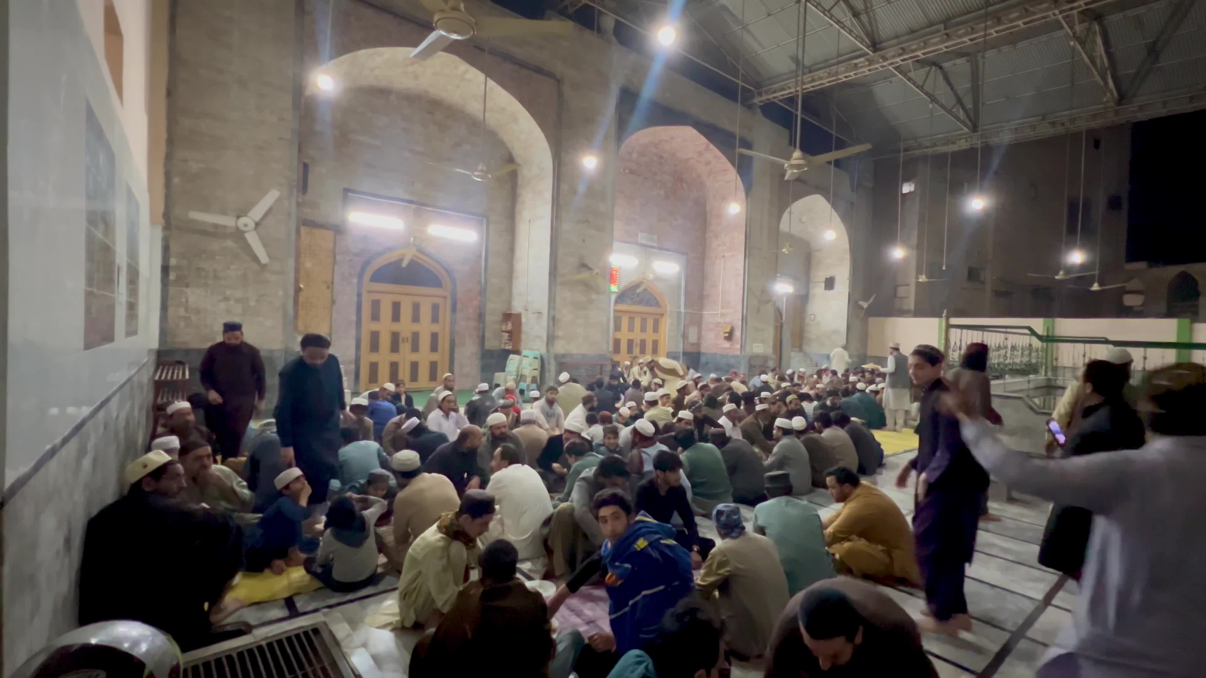 Pakistan: Quran Completion Marked with Prayers and Charity at Historic Peshawar Mosque