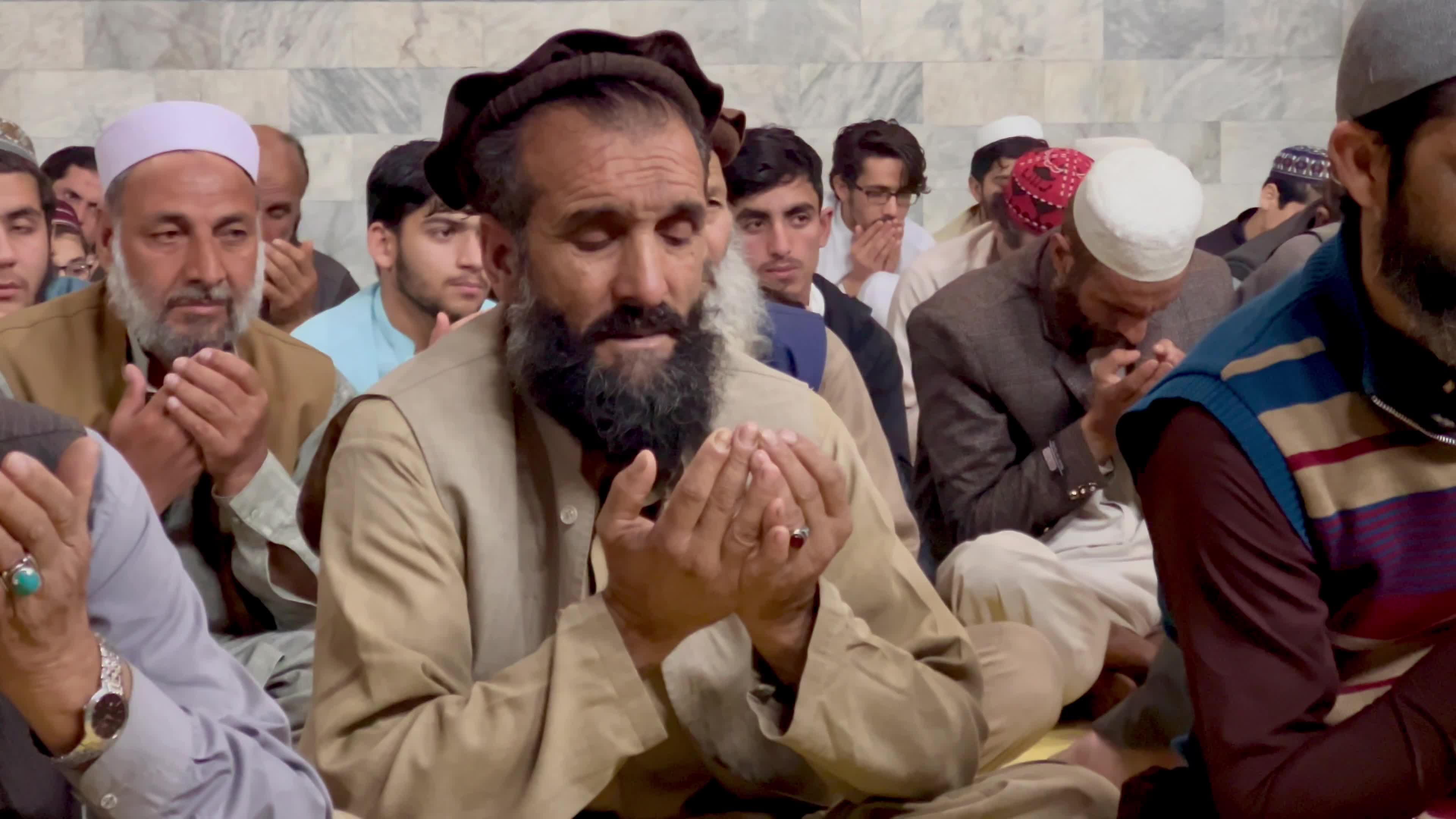 Pakistan: Quran Completion Marked with Prayers and Charity at Historic Peshawar Mosque
