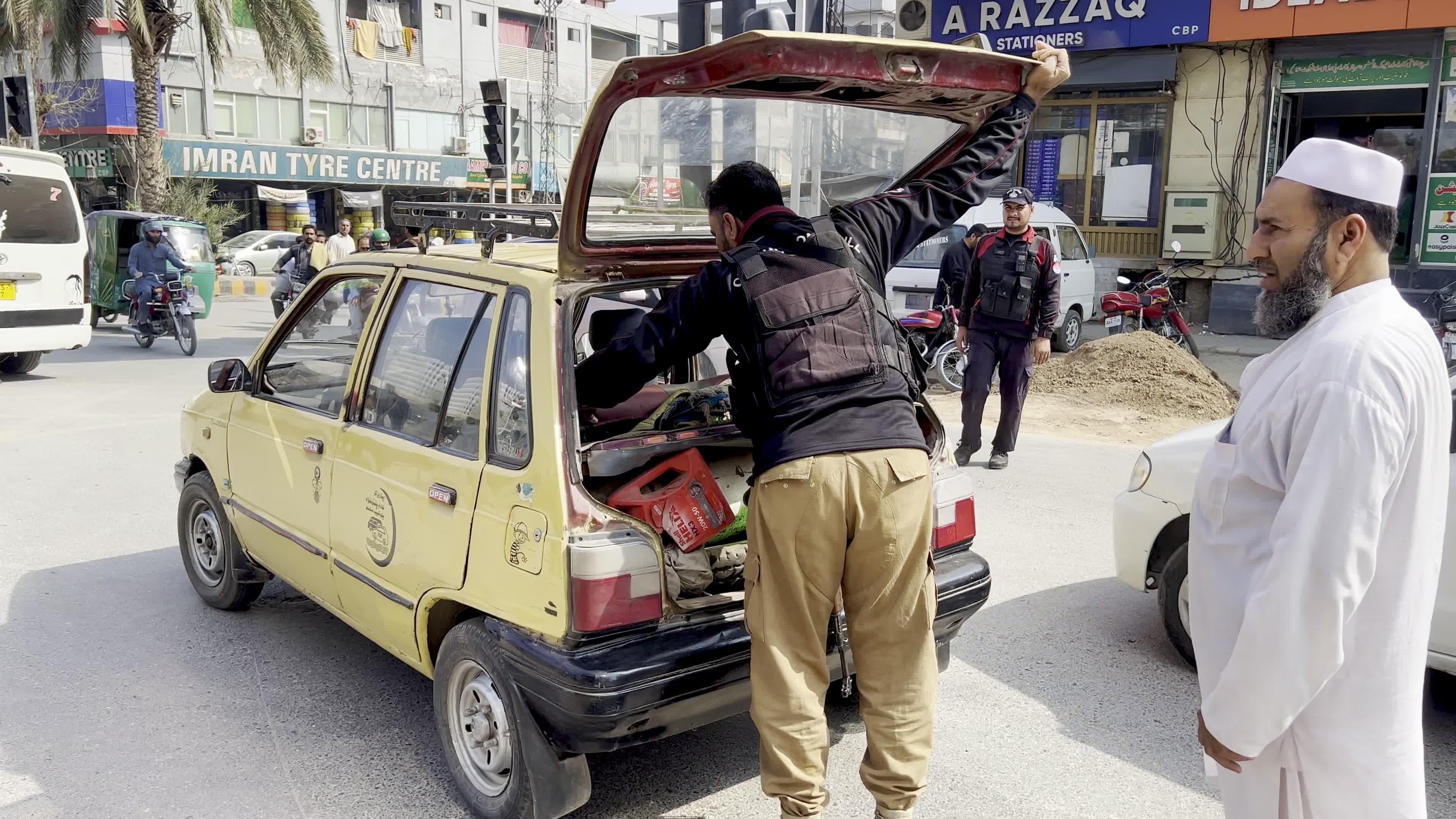 Security tightened in KPK following escalation of Afghanistan-Pakistan cross-border conflict