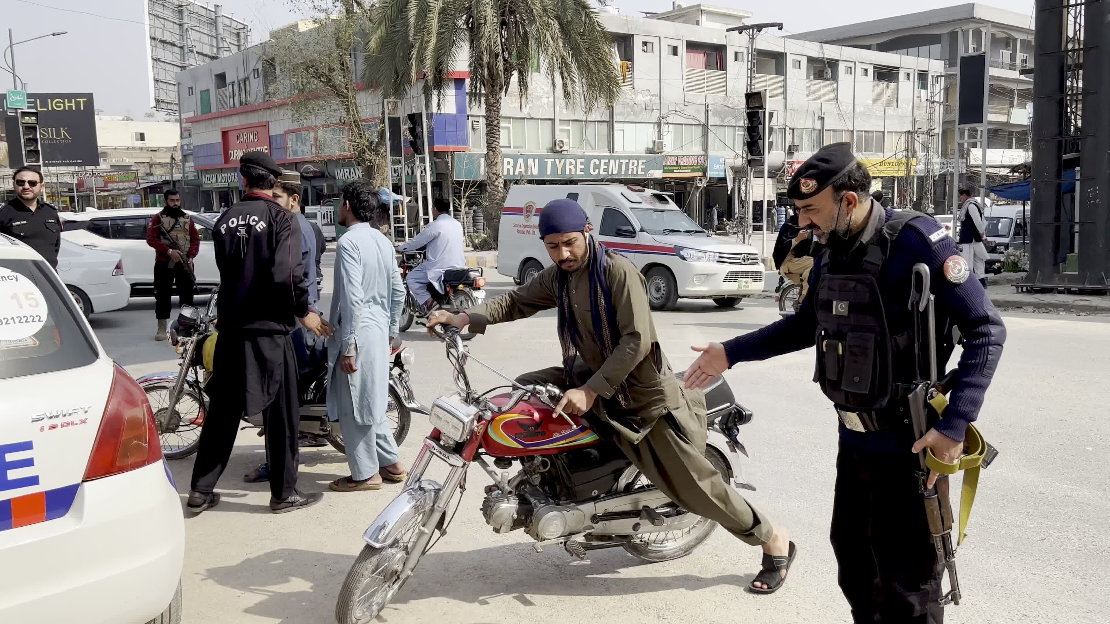 Security tightened in KPK following escalation of Afghanistan-Pakistan cross-border conflict