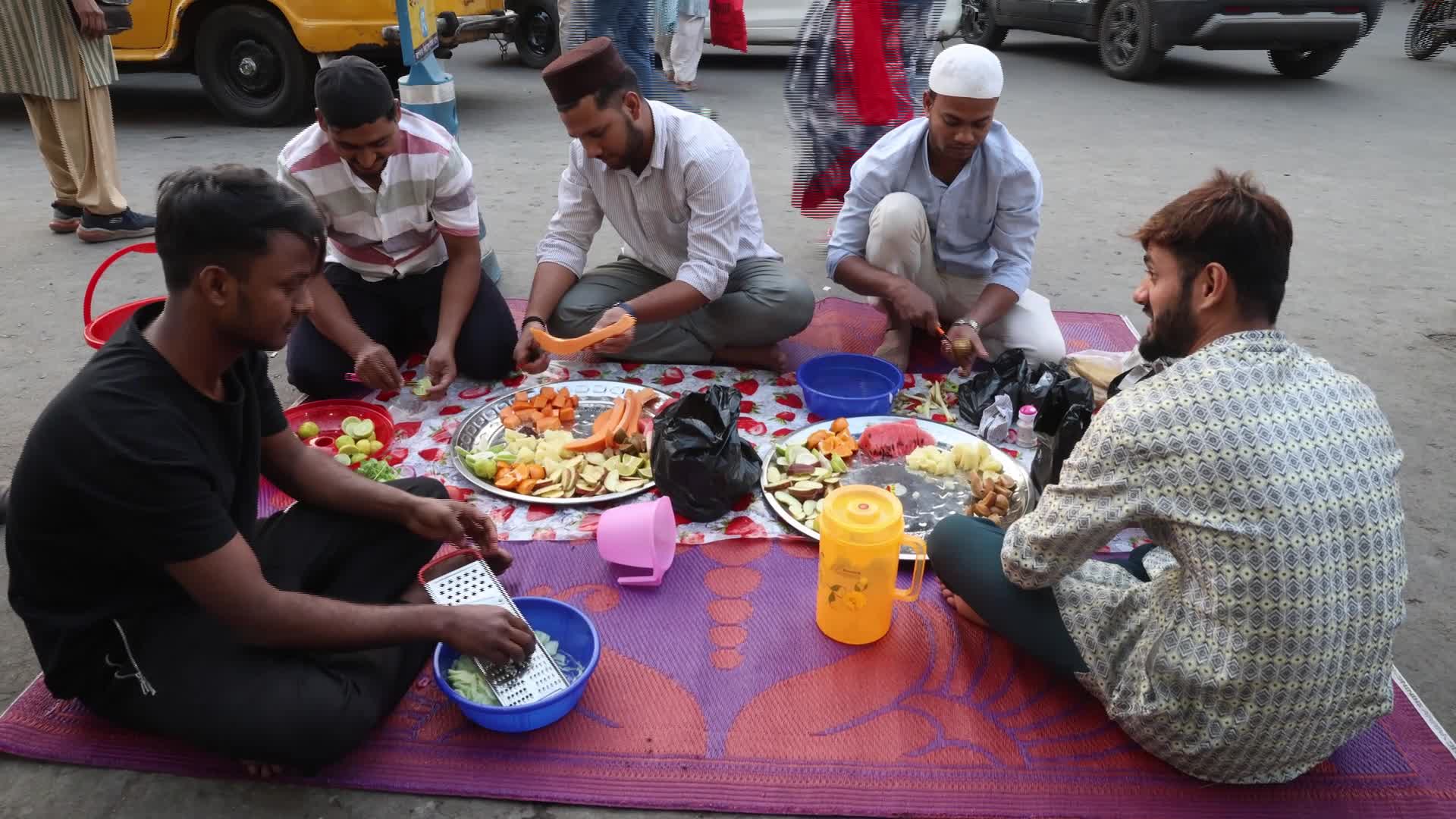 Iftar During Ramdan In Kolkata, India - 02/25/2026