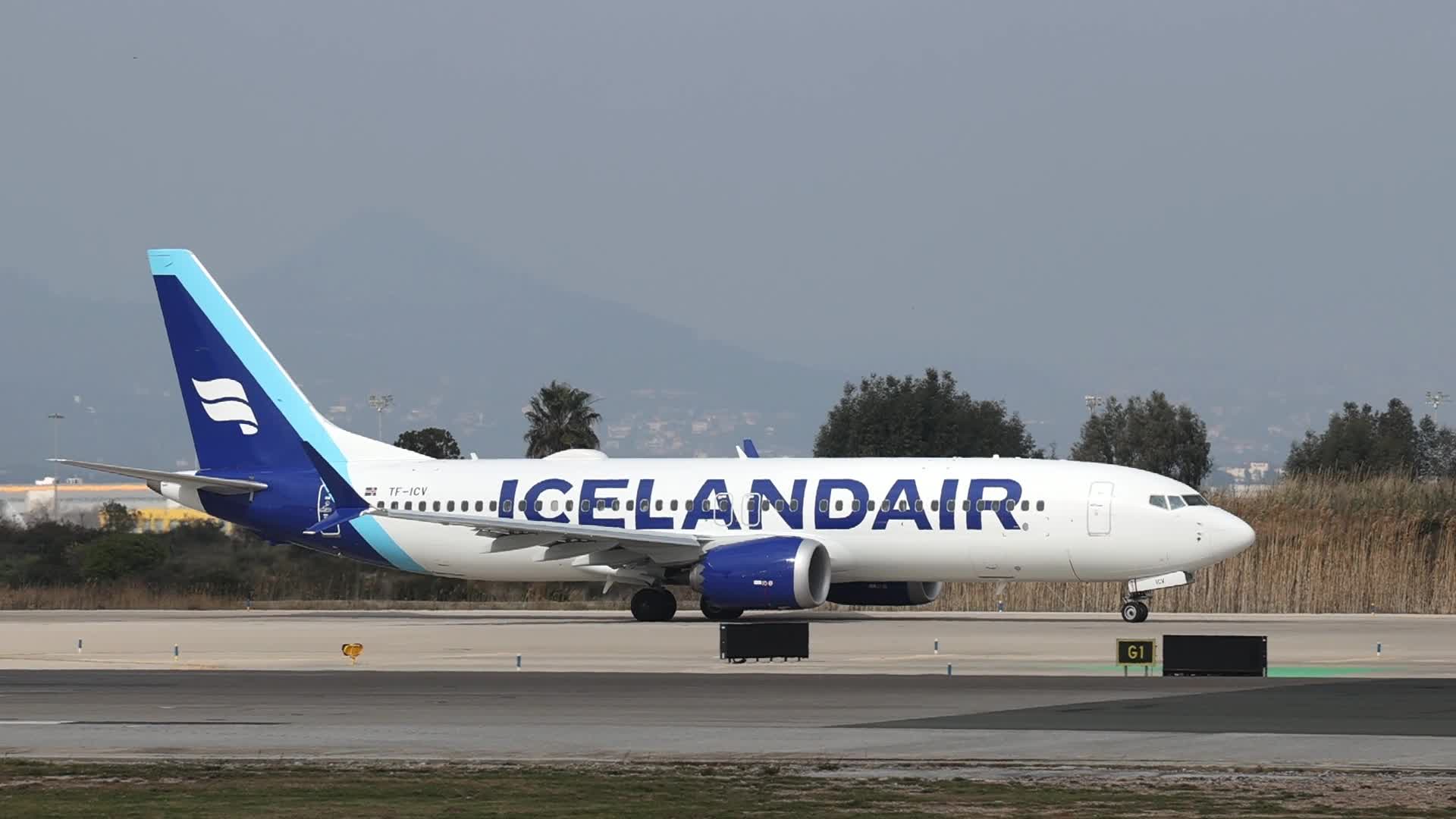 Icelandair Boeing 737 MAX 8 takes off from Barcelona Airport