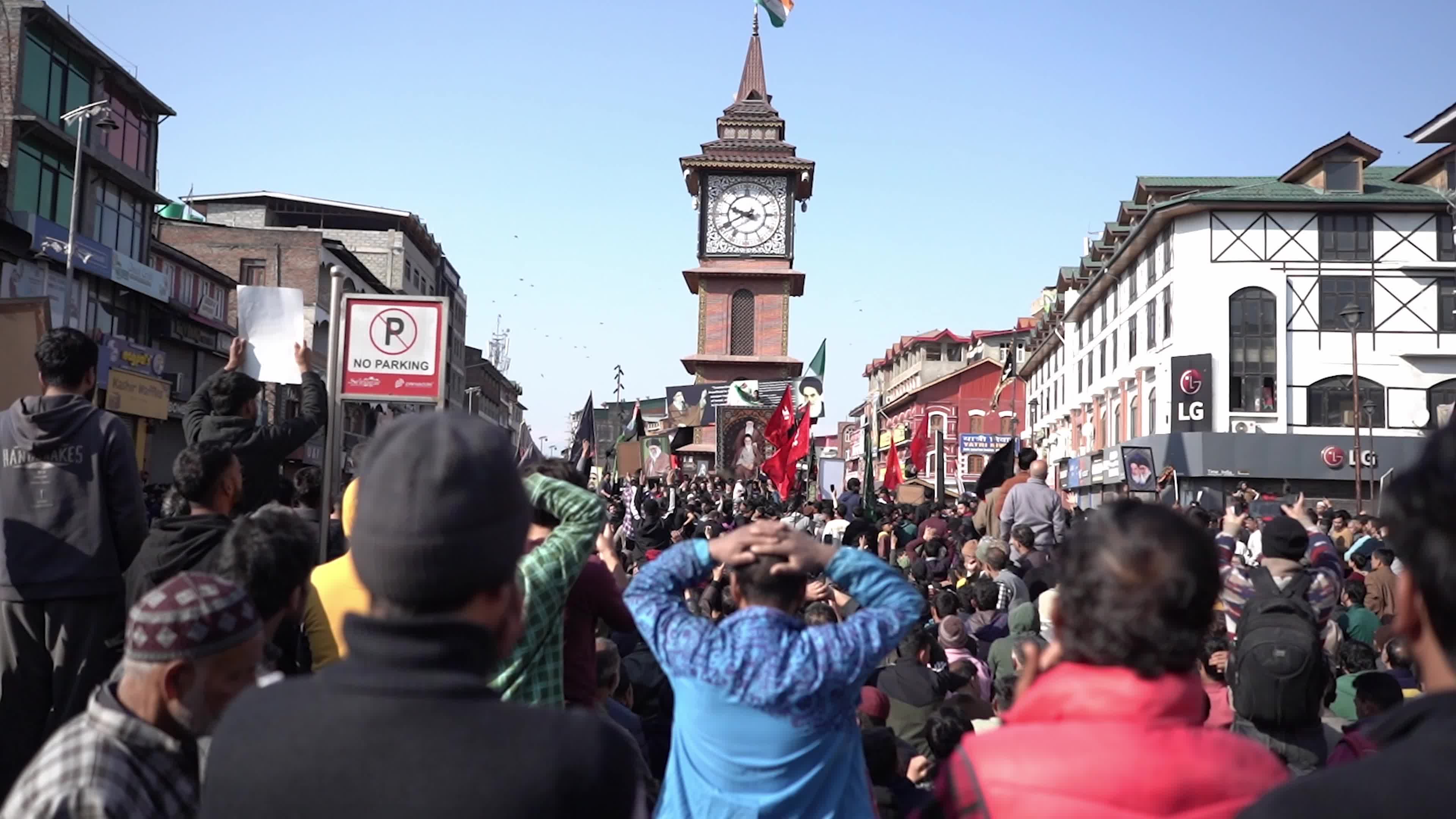 Kashmiri Muslims Protest The Killing Of Iran's Supreme Leader