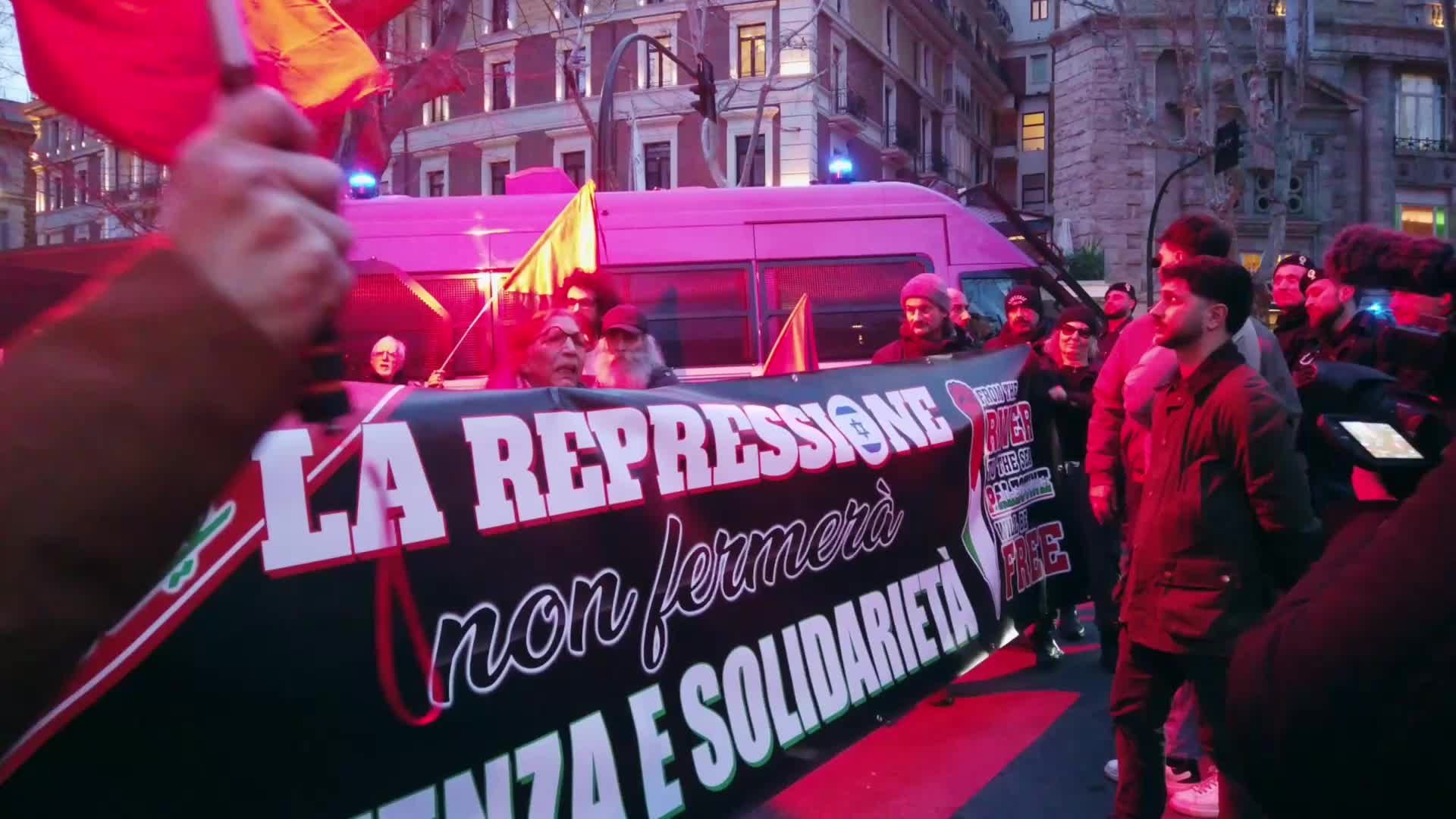 Demonstration in front of the US Embassy in solidarity with the Iranian people
