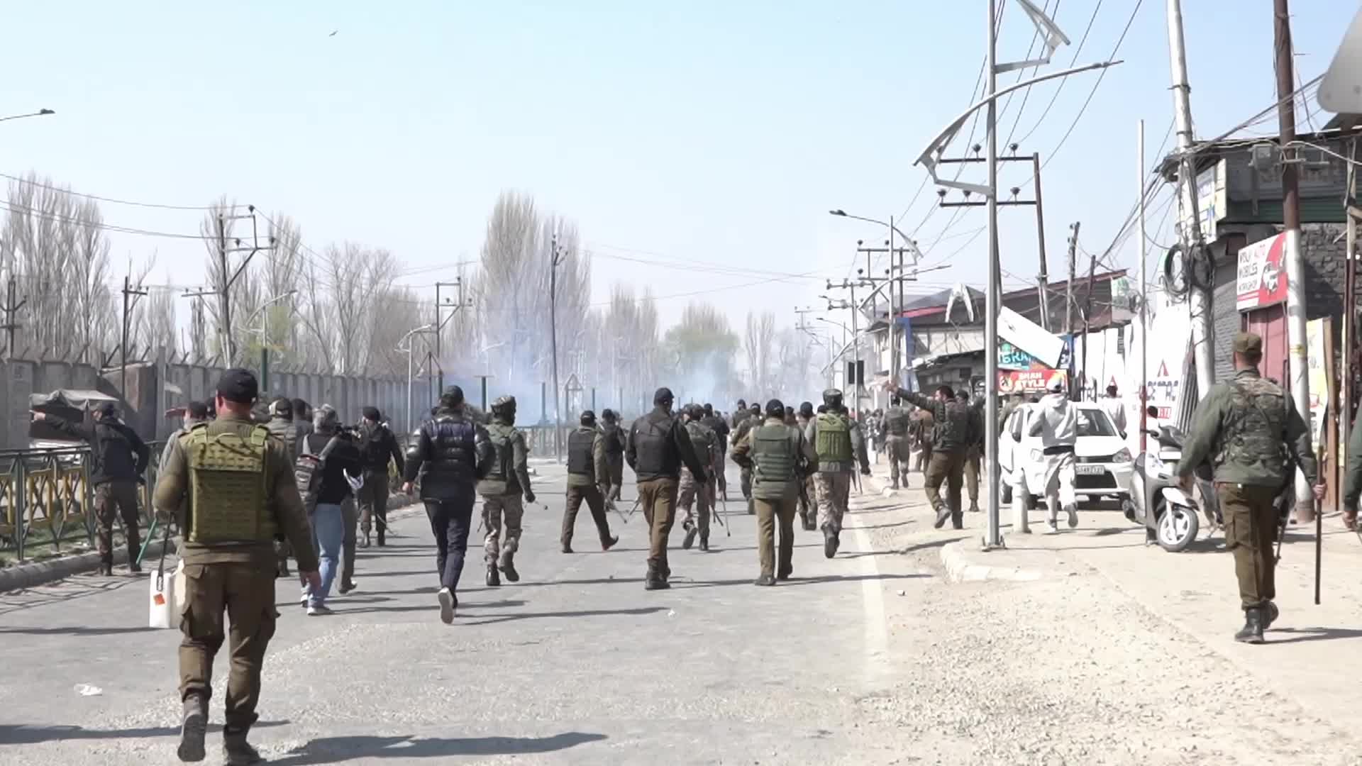 Restrictions, Clashes In Kashmir Following The Killing Of Iran's Supreme Leader