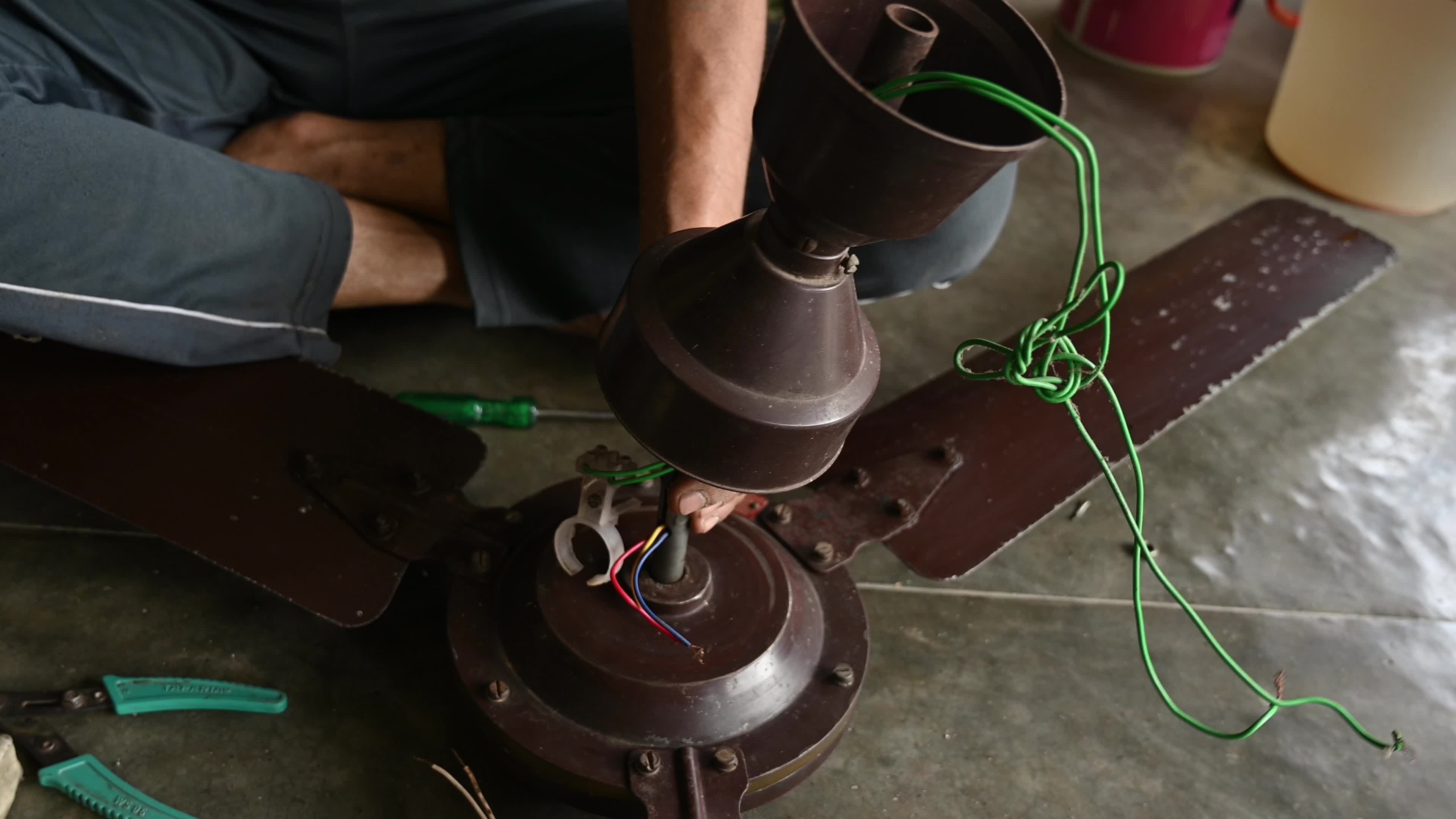 Electricians In India - Indian Economy