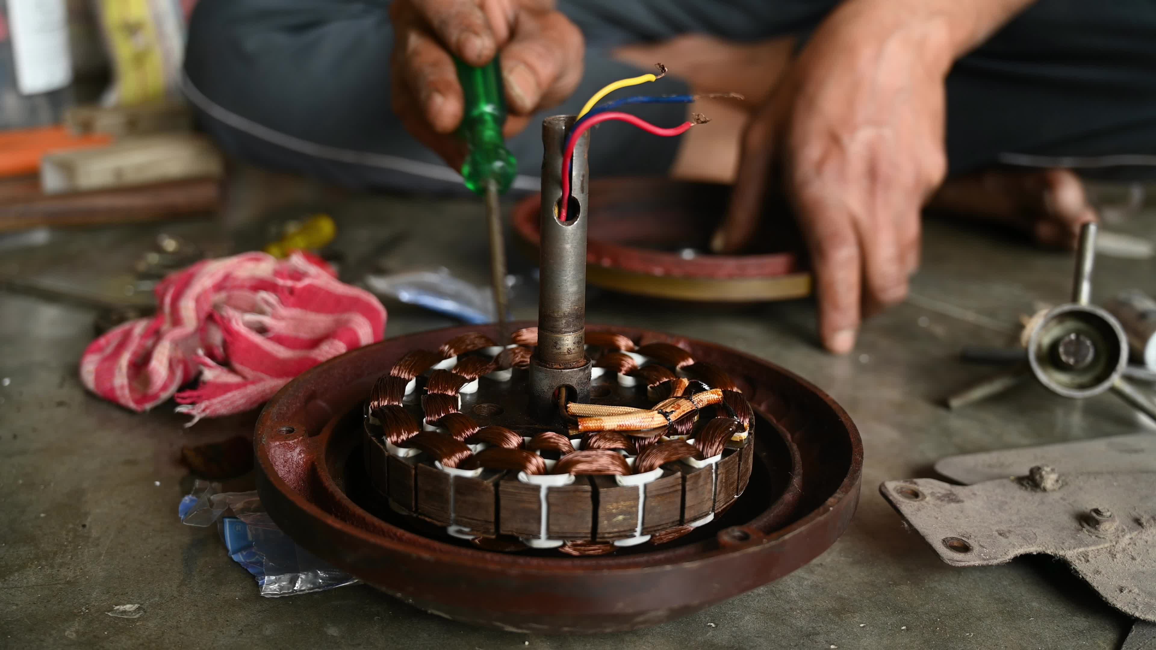 Electricians In India - Indian Economy