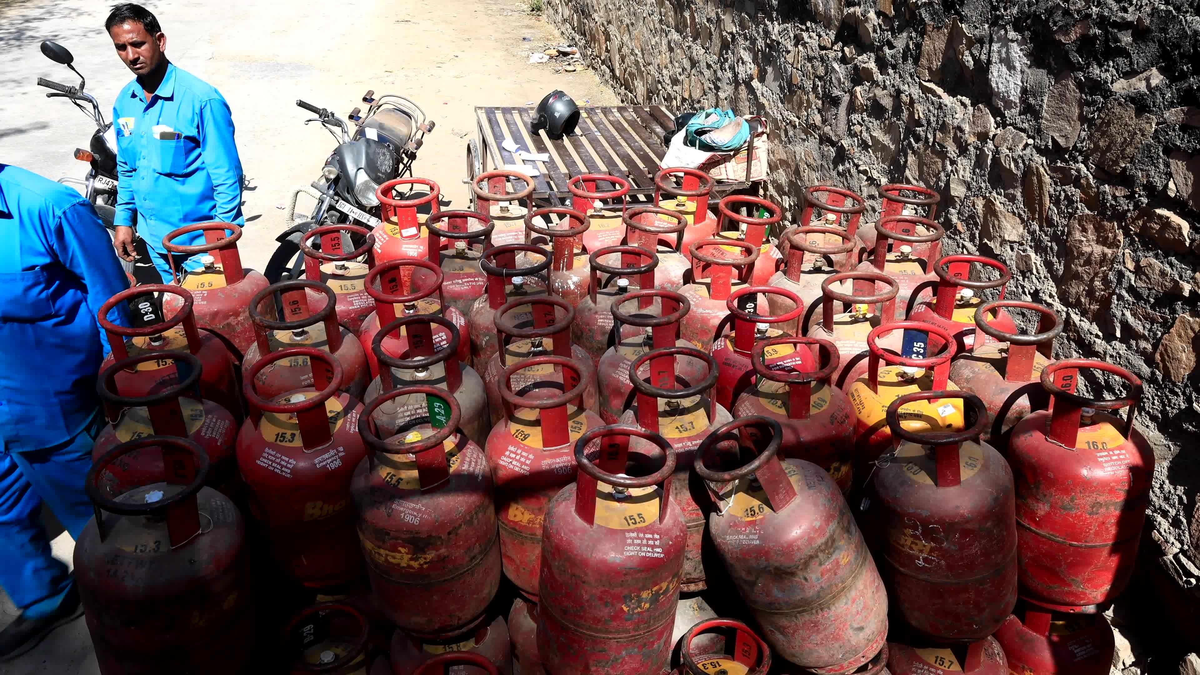 LPG Crisis in Jaipur, India