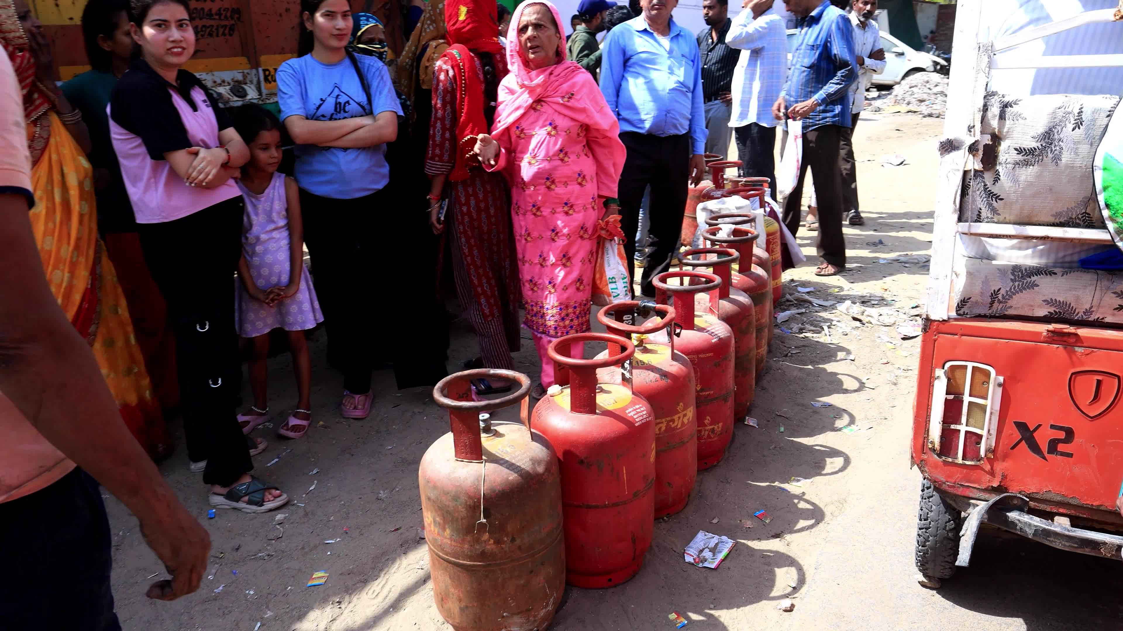 LPG Crisis in Jaipur, India