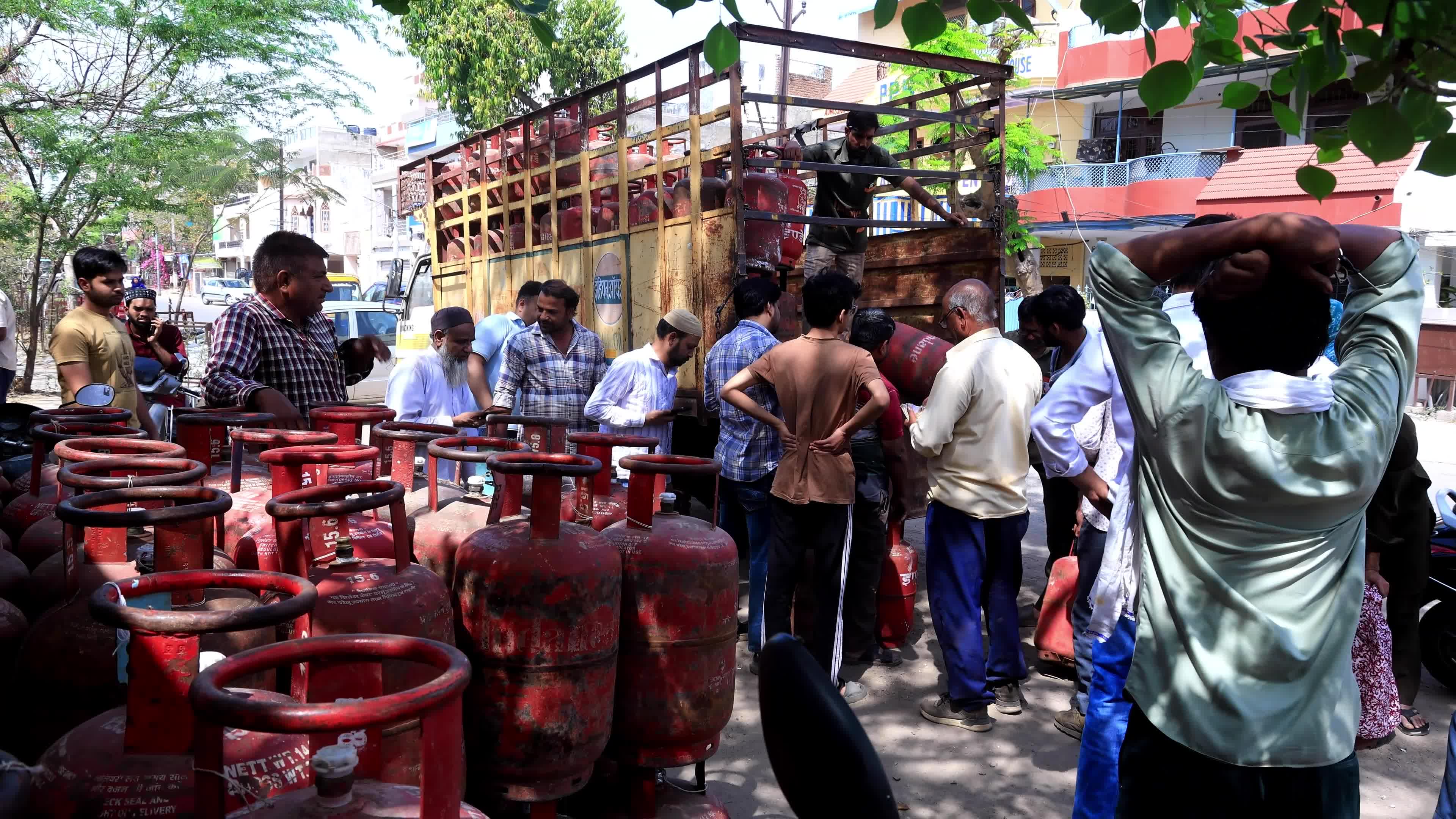 LPG Crisis In Jaipur, India