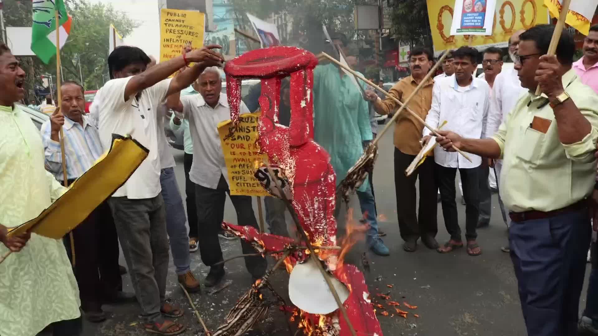 Protest For LPG Shortage In Kolkata, India