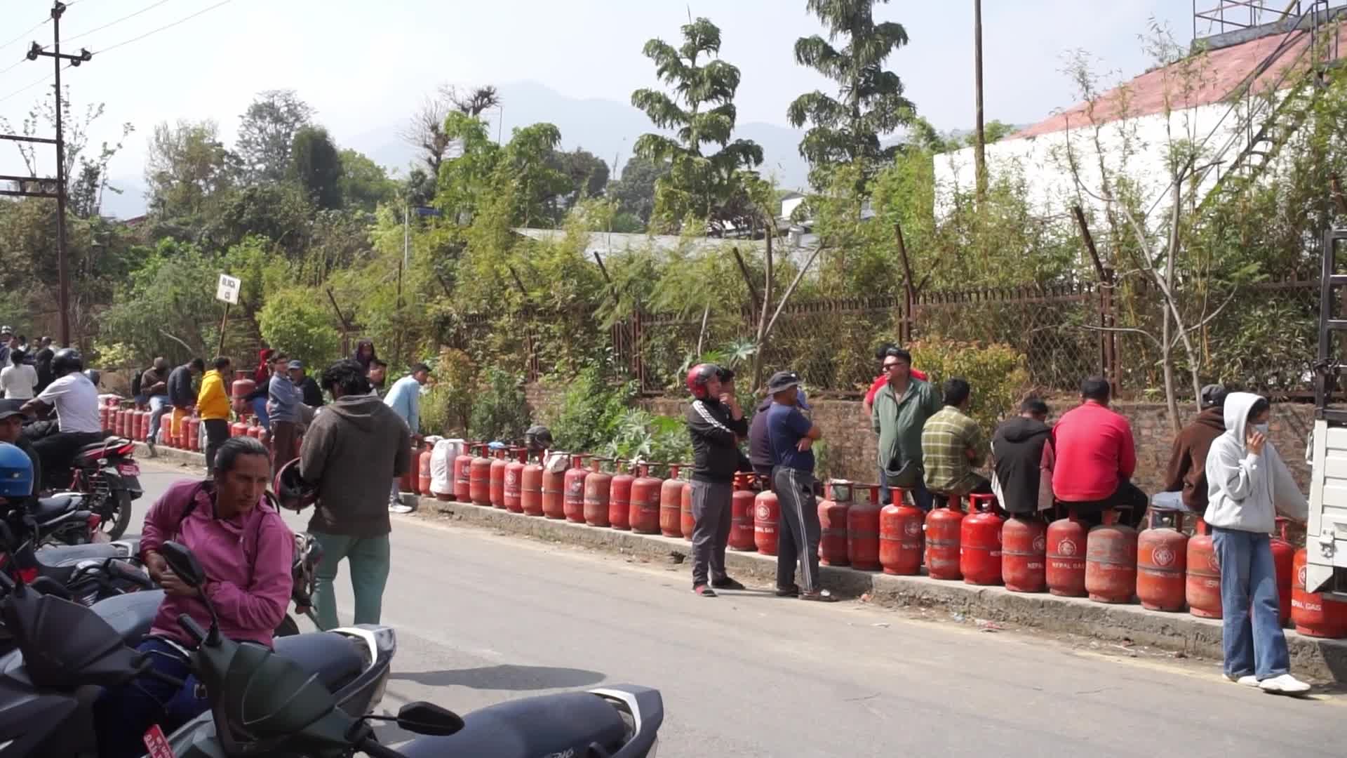 Nepalese Wait in Line for LPG Amid Supply Crisis