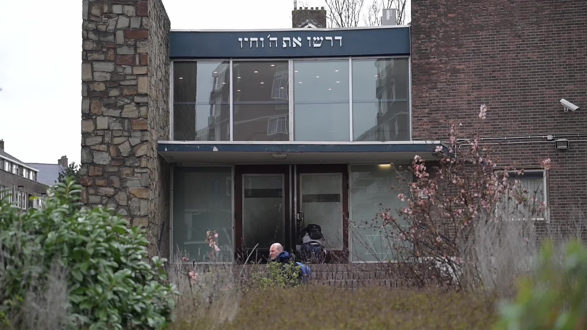 Explosion at Synagogue Sparks Major Police Response in Rotterdam, Four Suspects Arrested