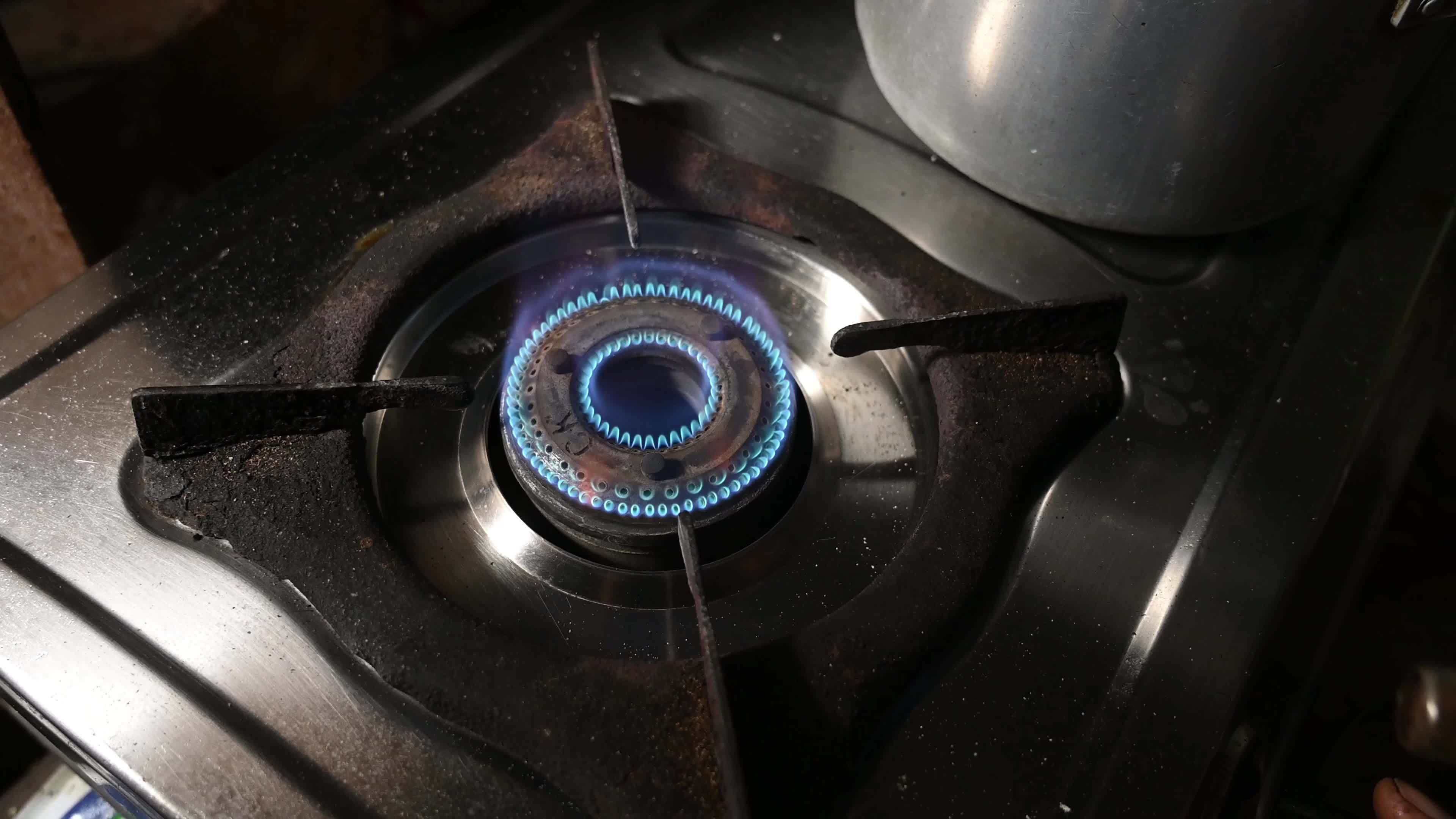 India LPG Cylinder Shortage