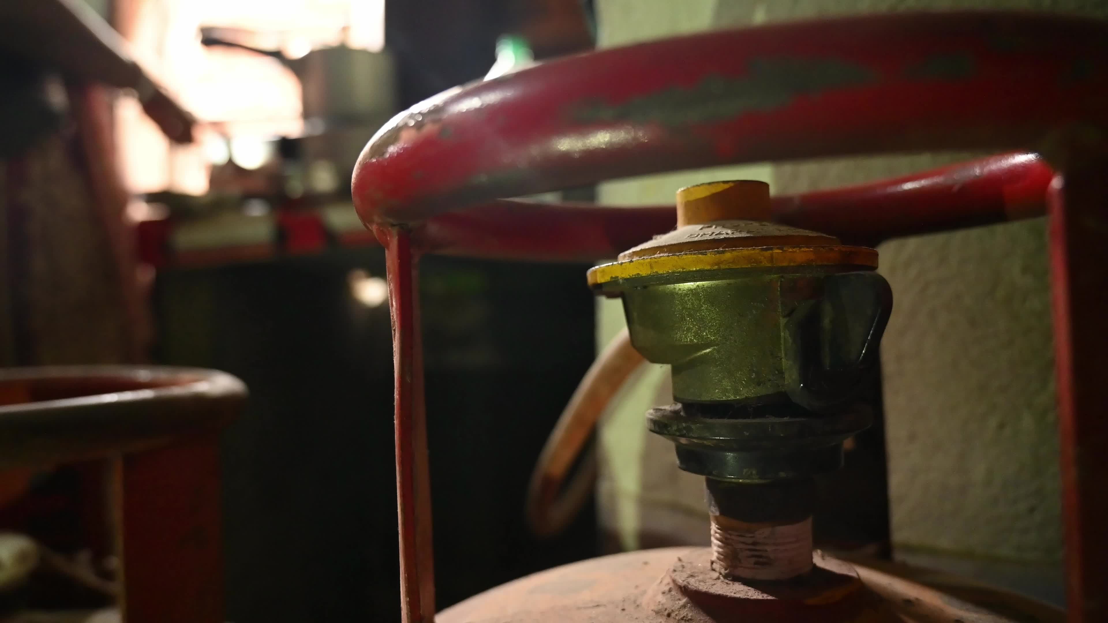 India LPG Cylinder Shortage