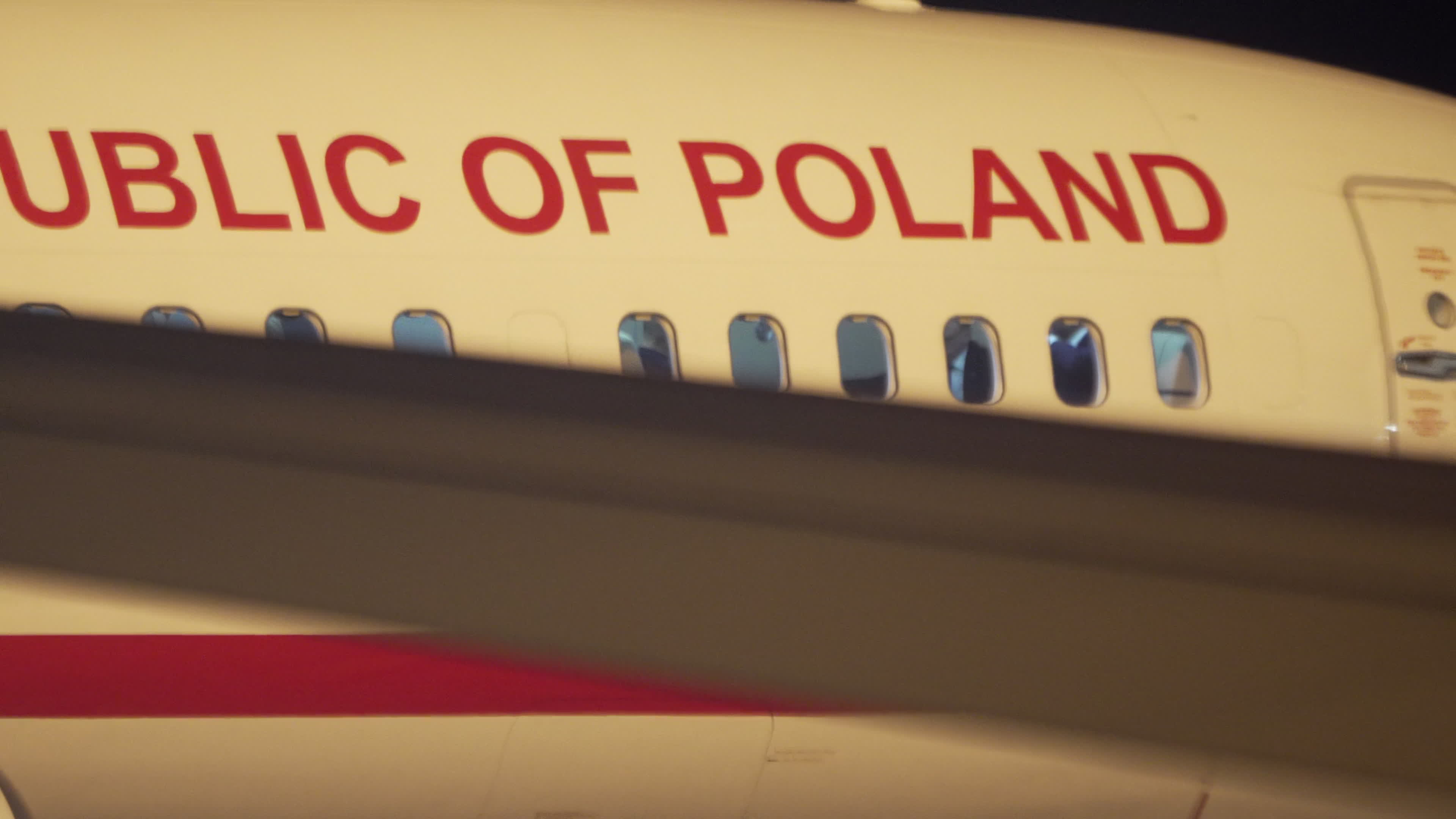 President Karol Nawrocki returns to Warsaw from meeting with PM Viktor Orban